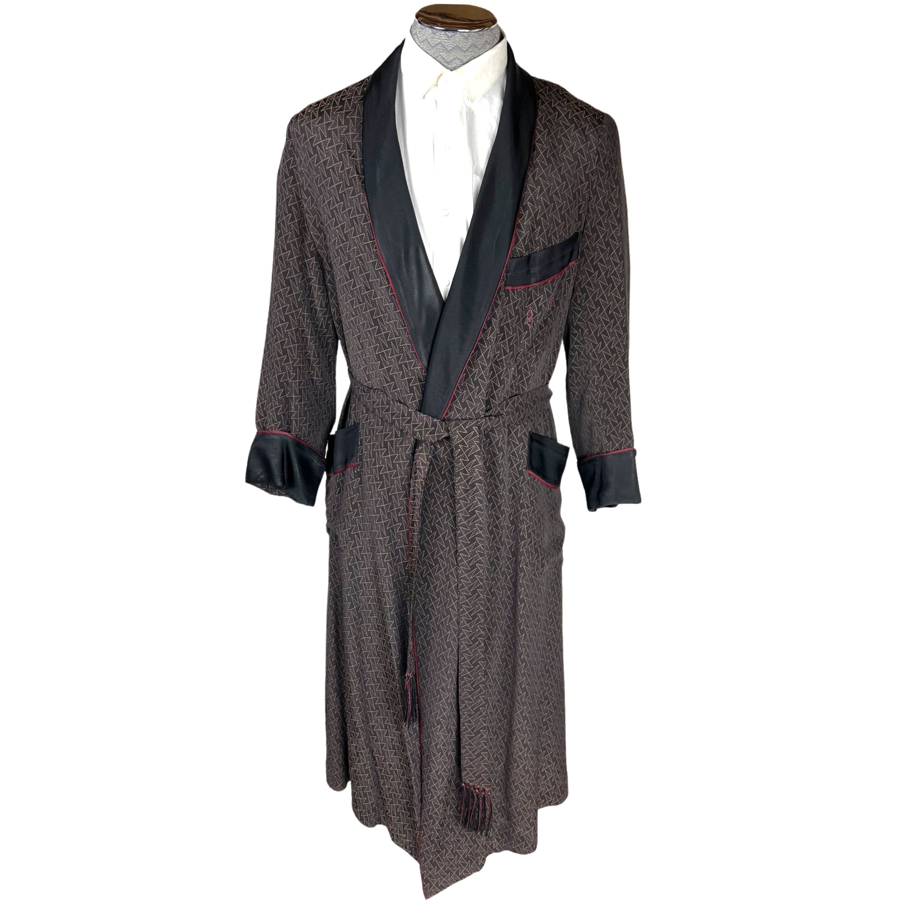 1930s Art Deco Dressing Gown Mens Robe Monogrammed Size M Poppy's Vintage Clothing 1930s Art Deco Dressing Gown Mens Robe Monogrammed Size M Poppy's Vintage Clothing