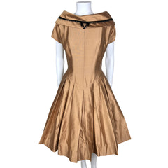 Vintage 1950s Dress Cotton w Bateau Neckline Collar Size M