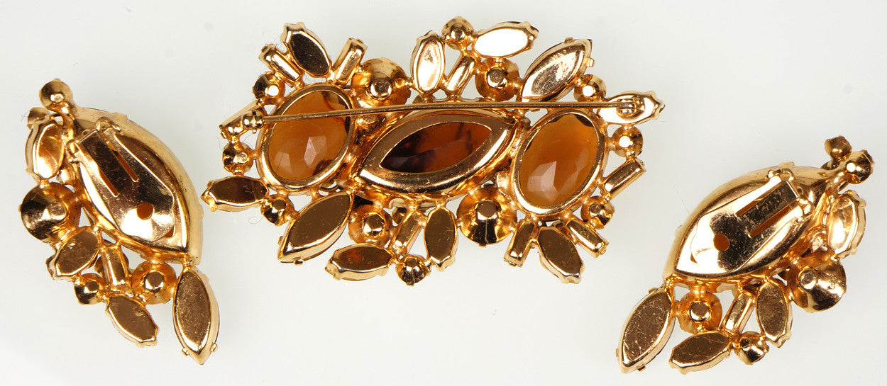 D&E Juliana Jewelry Alexandrite Glass Rhinestone Demi Parure Brooch & Earrings - Poppy's Vintage Clothing