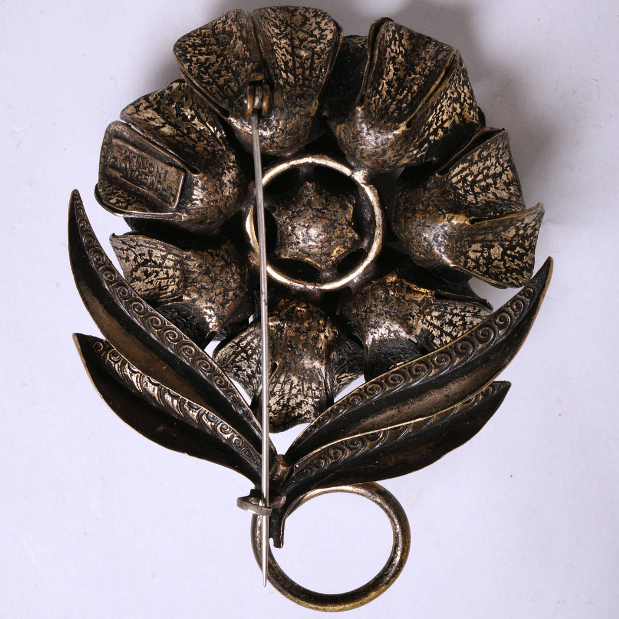 Vintage 1930s H Pomerantz NY Brass and Green Rhinestone Brooch - Exceptional - Poppy's Vintage Clothing
