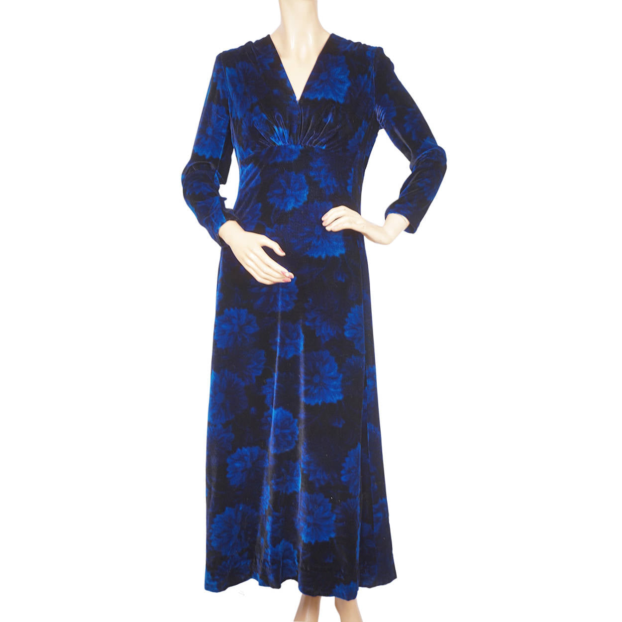 Vintage 1970s Blue Velvet Dress by Norbert Carlin Vienna Montreal Size Poppy's Vintage Clothing Vintage 1970s Blue Velvet Dress by Norbert Carlin Vienna Montreal Size Poppy's Vintage Clothing