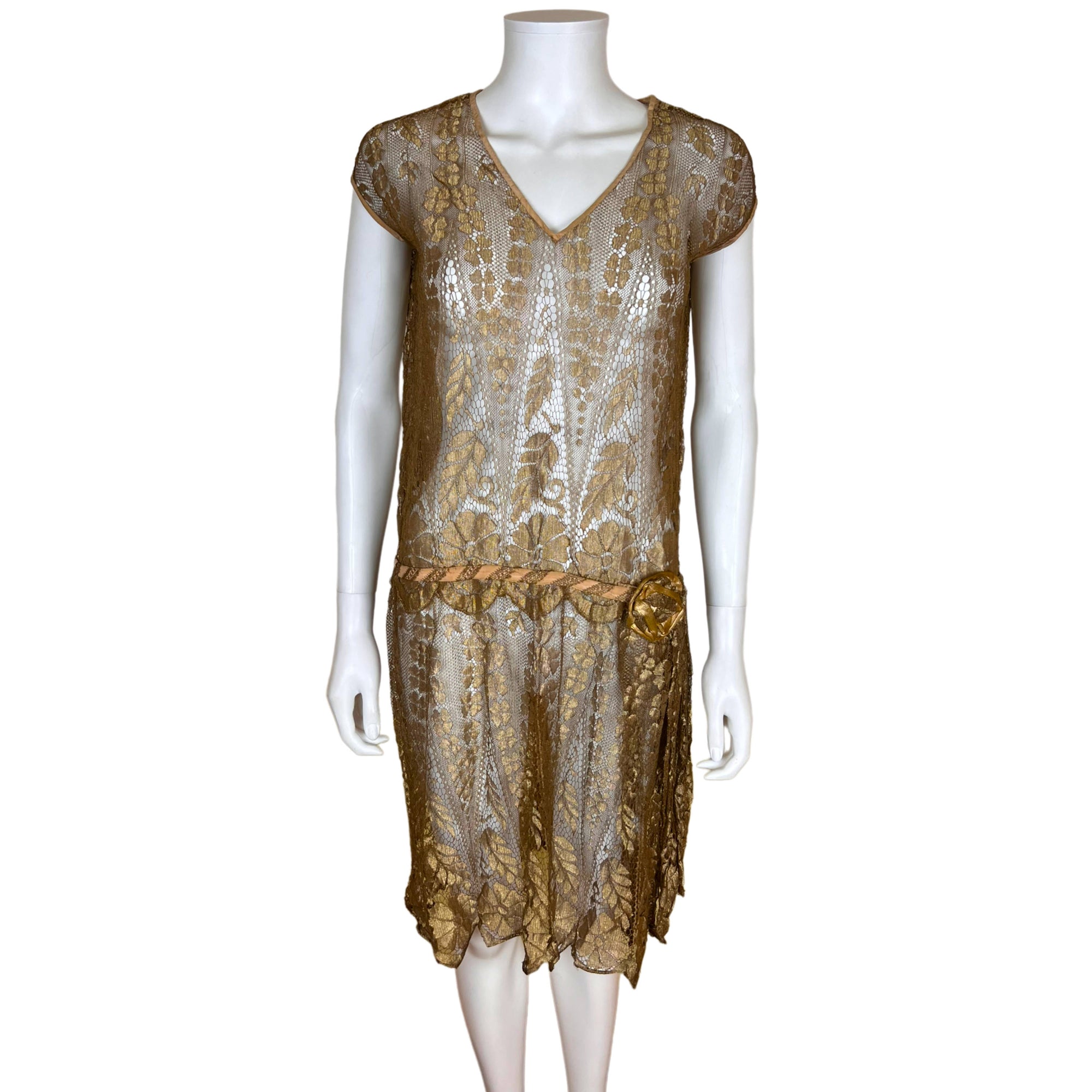 Reserved Vintage 1920s Flapper Dress Gold Metallic Lace Size M Poppy's Vintage Clothing Reserved Vintage 1920s Flapper Dress Gold Metallic Lace Size M Poppy's Vintage Clothing