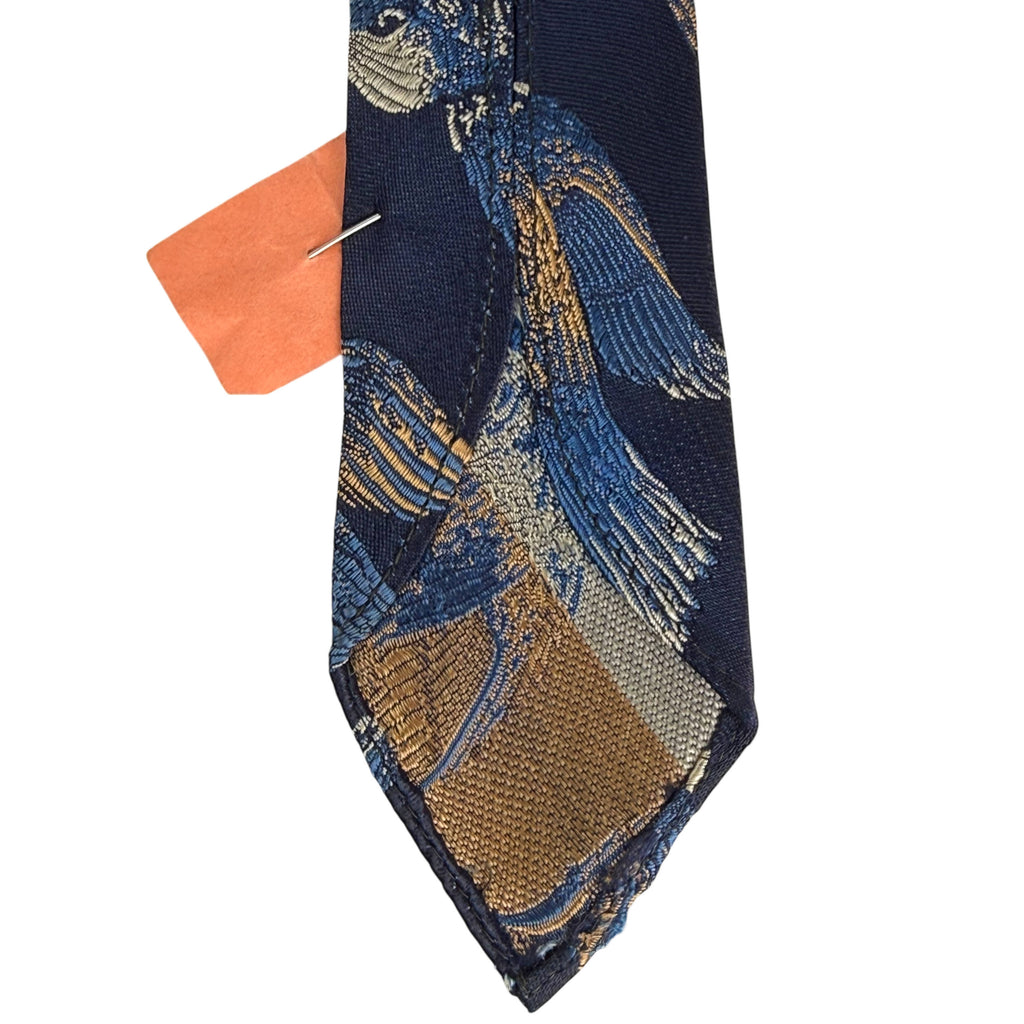 Untipped construction on vintage 1930s necktie