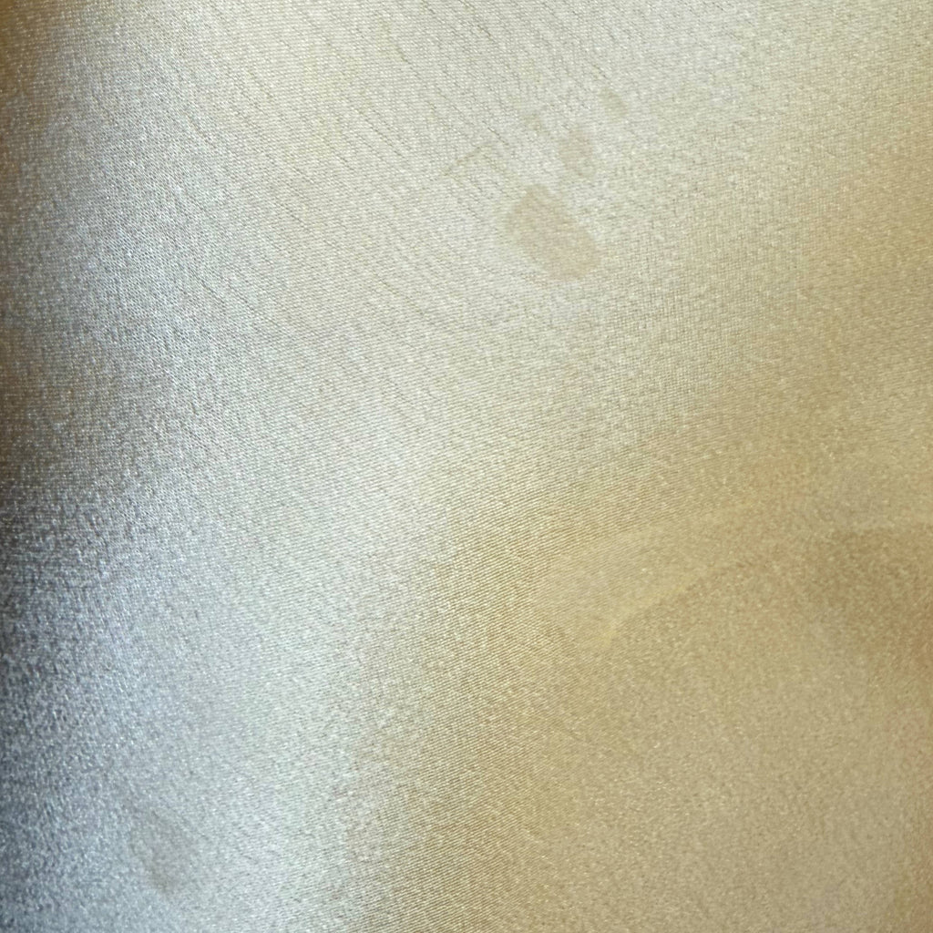stains on centre skirt
