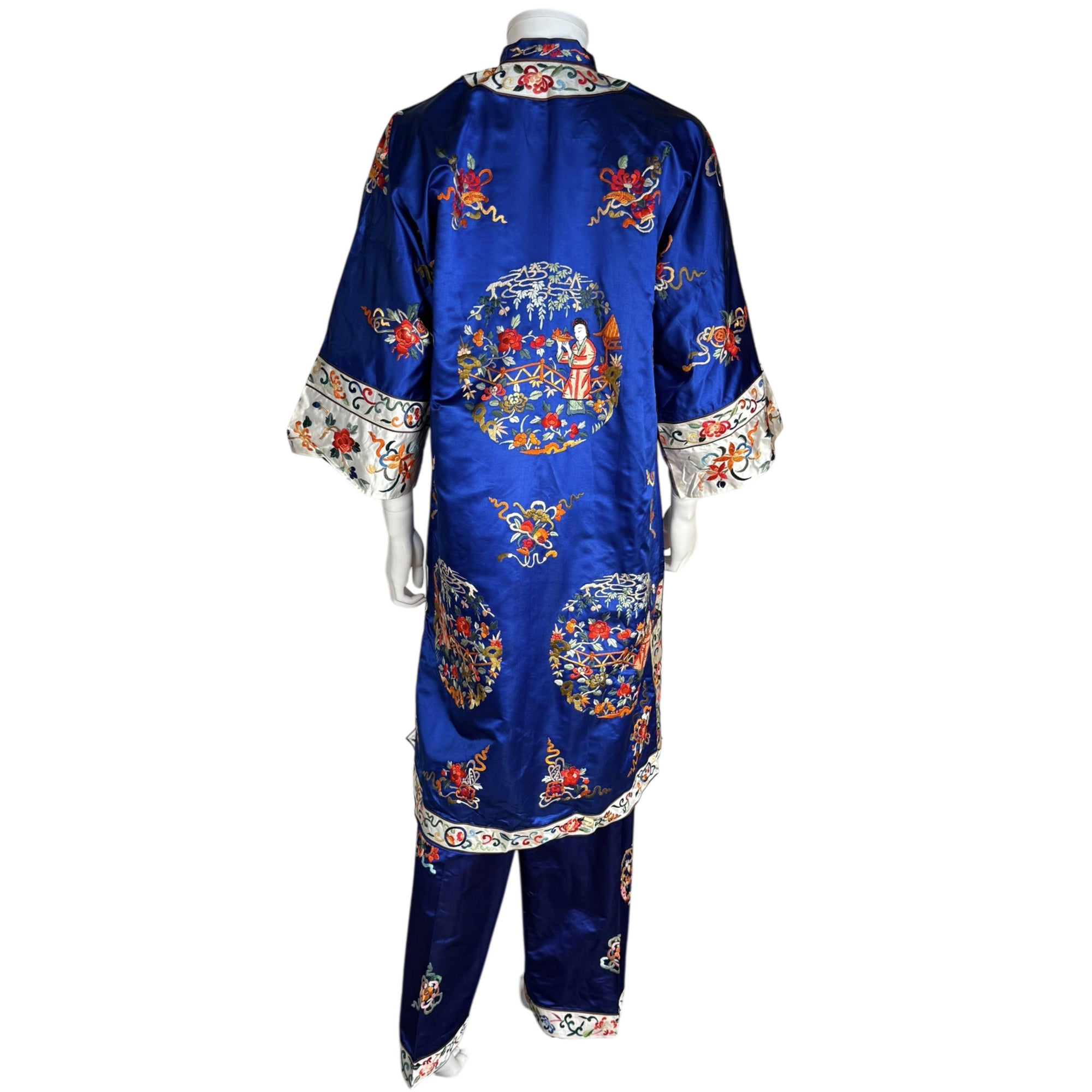Vintage Chinese Pyjama and Robe Set Pure Silk Embroidered