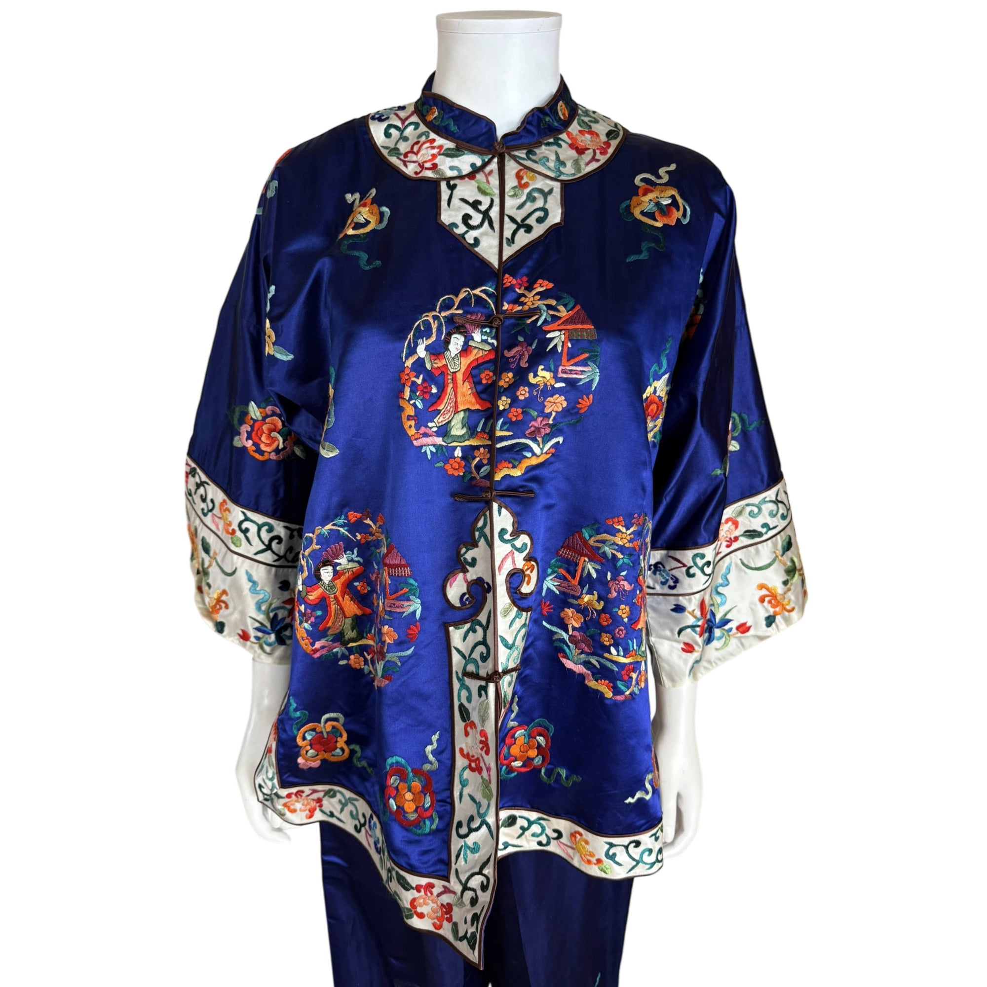 Vintage Chinese Pyjama and Robe Set Pure Silk Embroidered