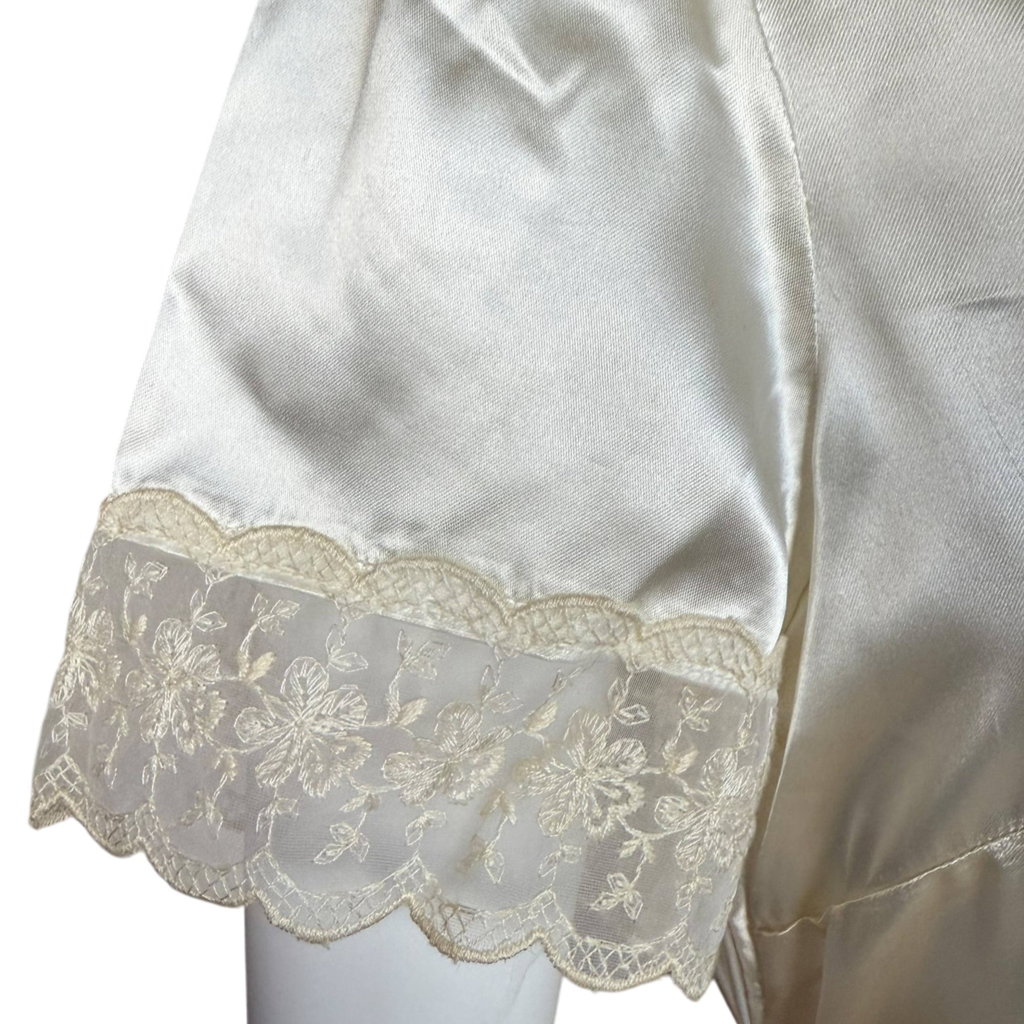 Vintage 1940s Satin Nightie with Lace Trim Nightgown Size L