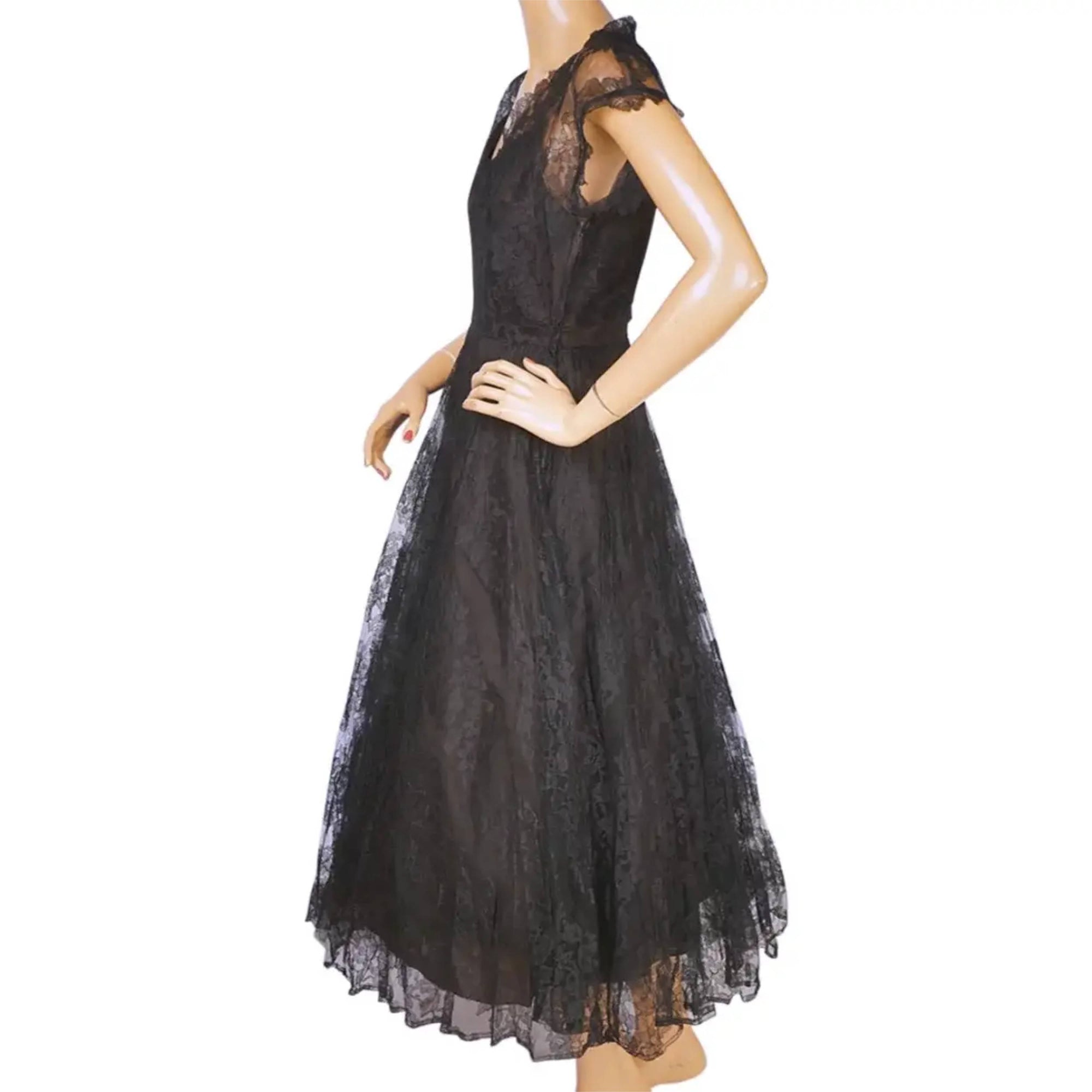 Vintage 1950s Lace Dress Black Chantilly Evening Gown Size M