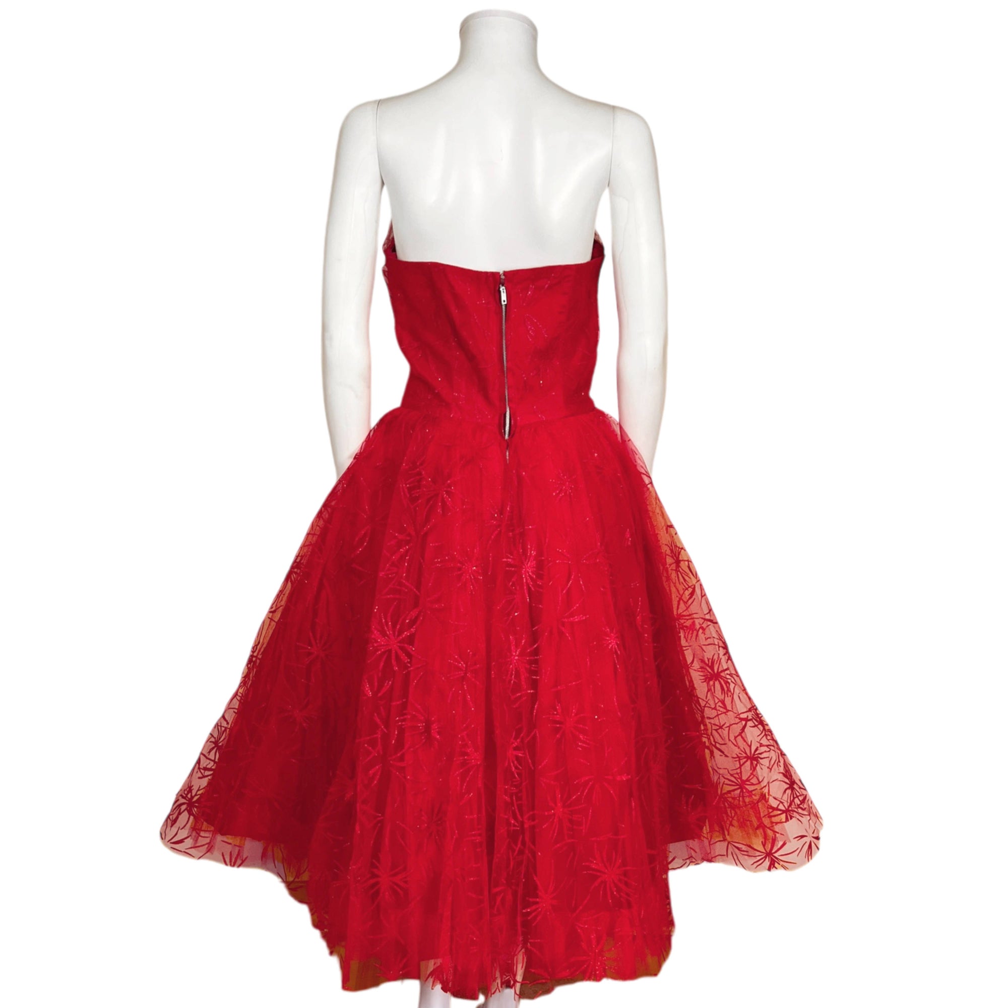 white christmas dresses Macloth Strapless Sweetheart Midi Red Cocktail Dress Vintage Tulle Formal Gown Red / Above Knee / US2