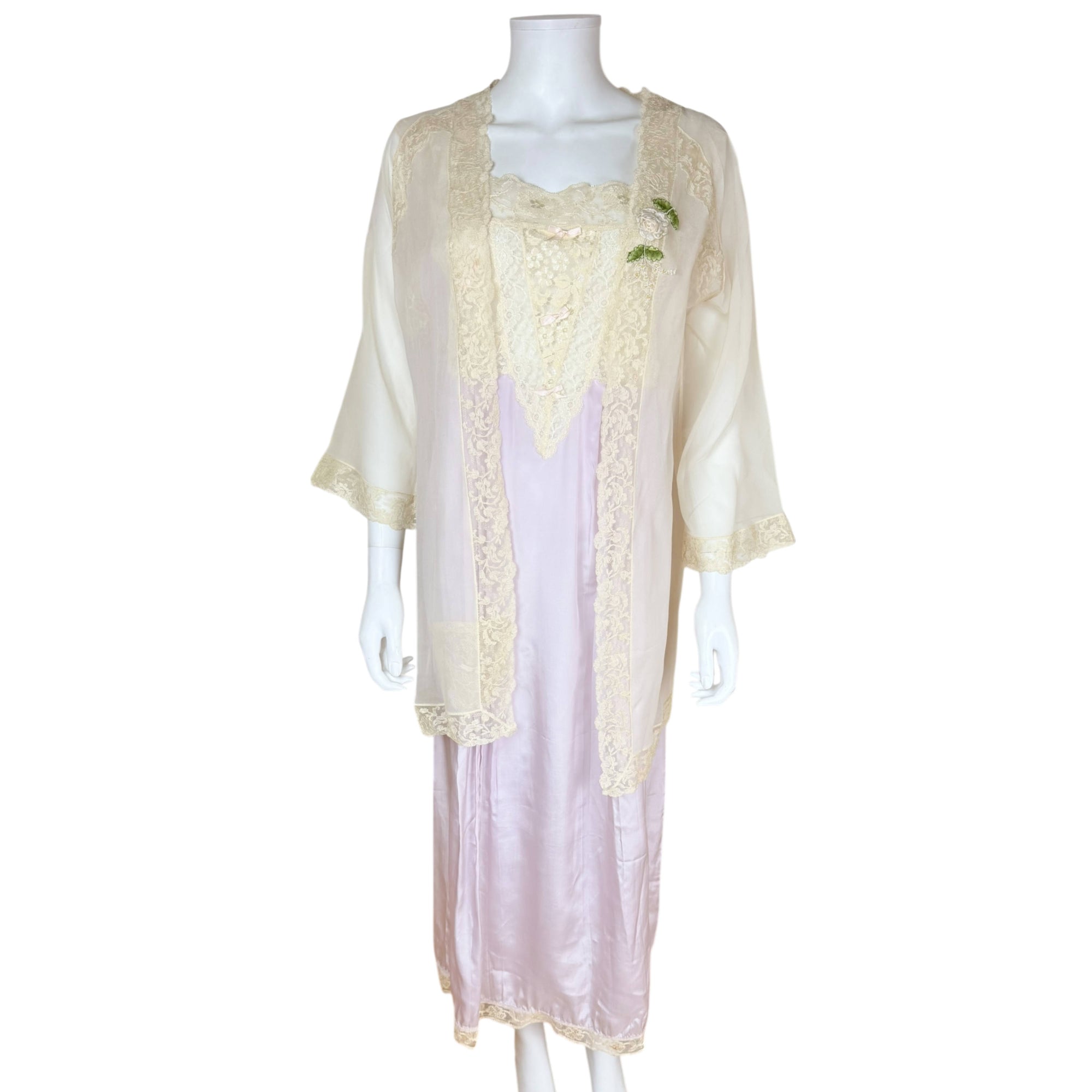 Antique 1920s lilac silk nightgown with matching cream chiffon bed jacket, lace trim, floral appliqué, Floriswah Sobie’s boudoir lingerie set.