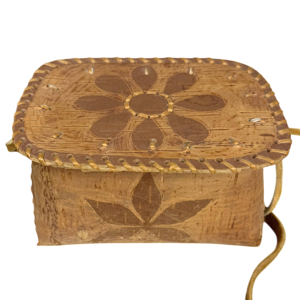 Vintage Atikamekw Birch Bark Rogan Box Indigenous Lidded Container Manawan, Quebec