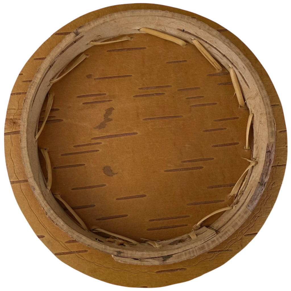 Vintage Attikamekw Birchbark Lidded Box with Cut Bark Motif, Woodland Indigenous Craft