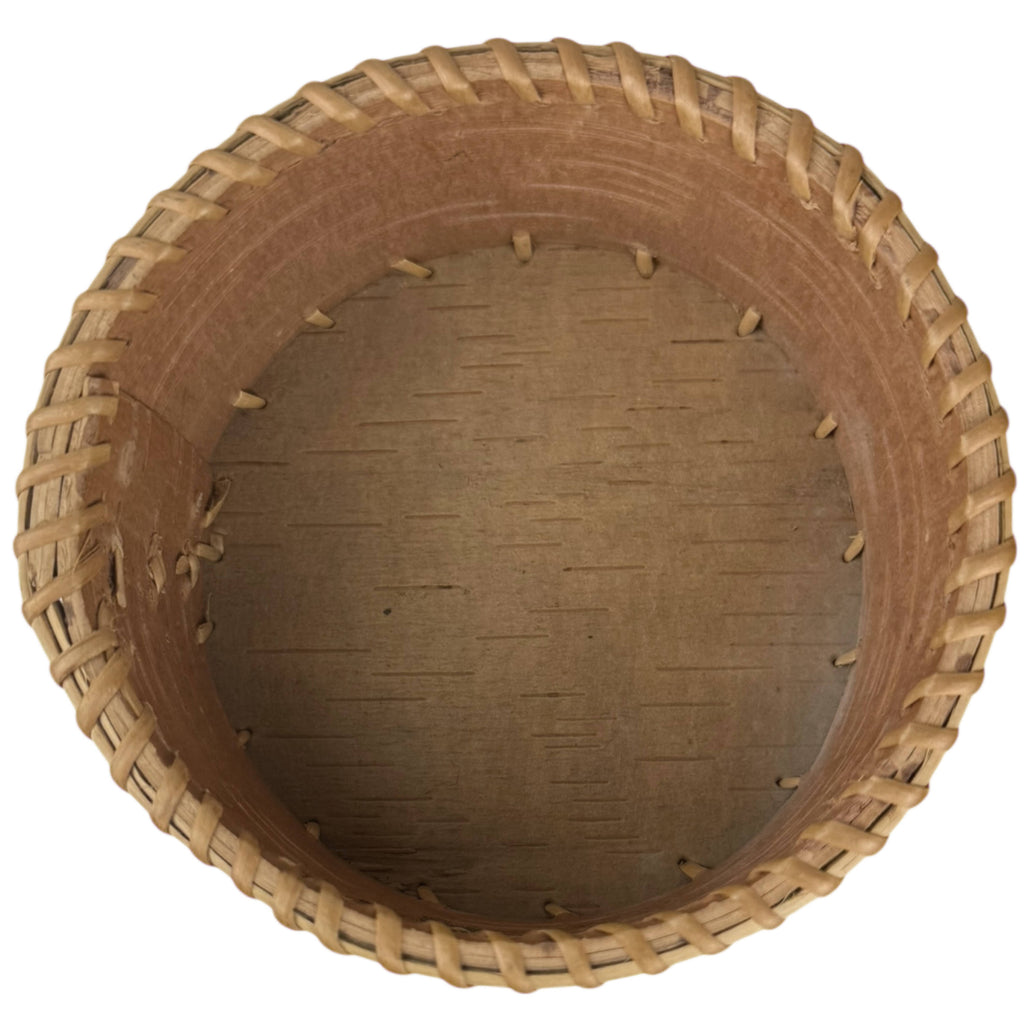 Vintage Attikamekw Birchbark Lidded Box with Cut Bark Motif, Woodland Indigenous Craft