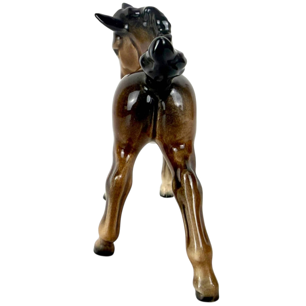 back view of beswick gamboling foal model 996
