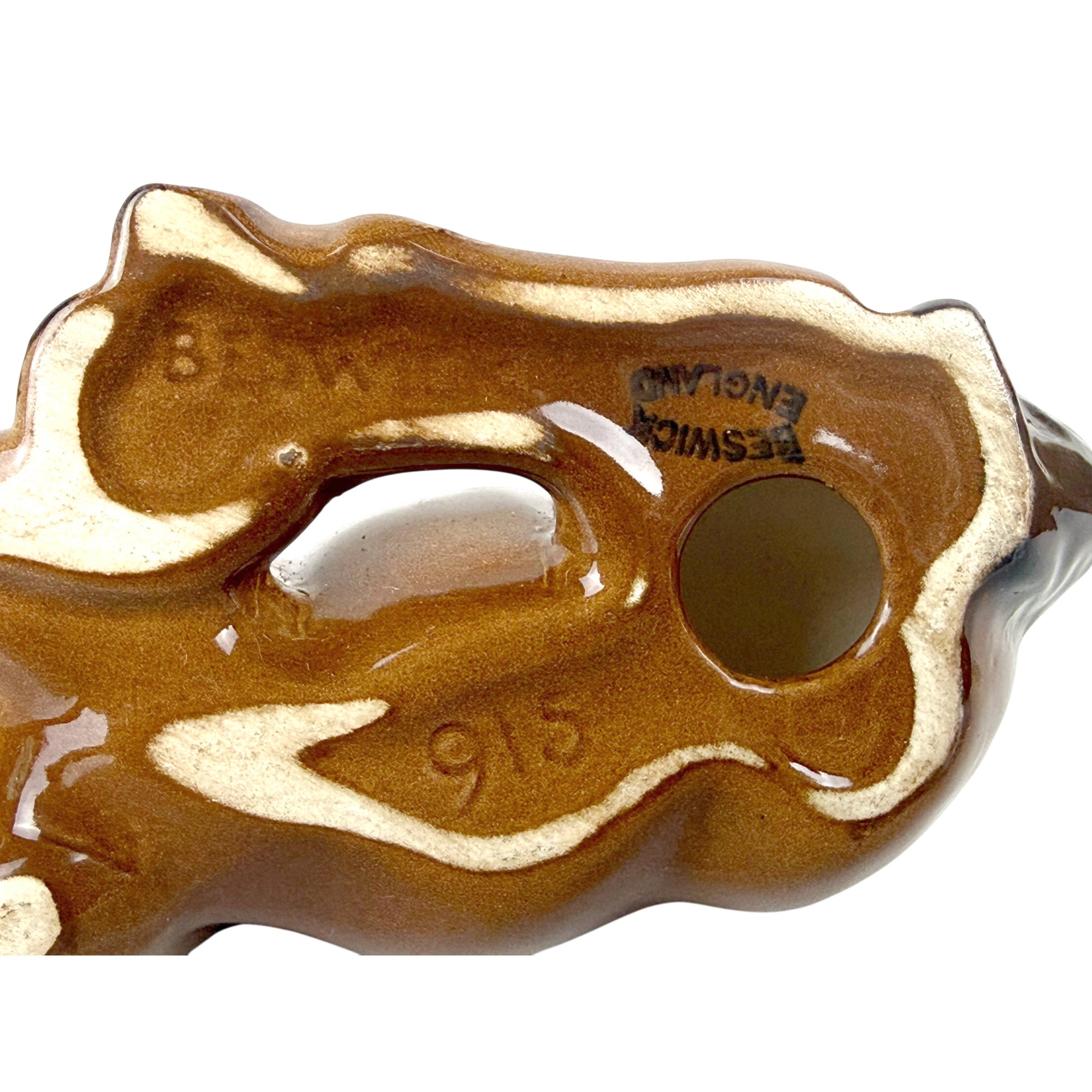 markings on Bewick 915 foal horse figurine