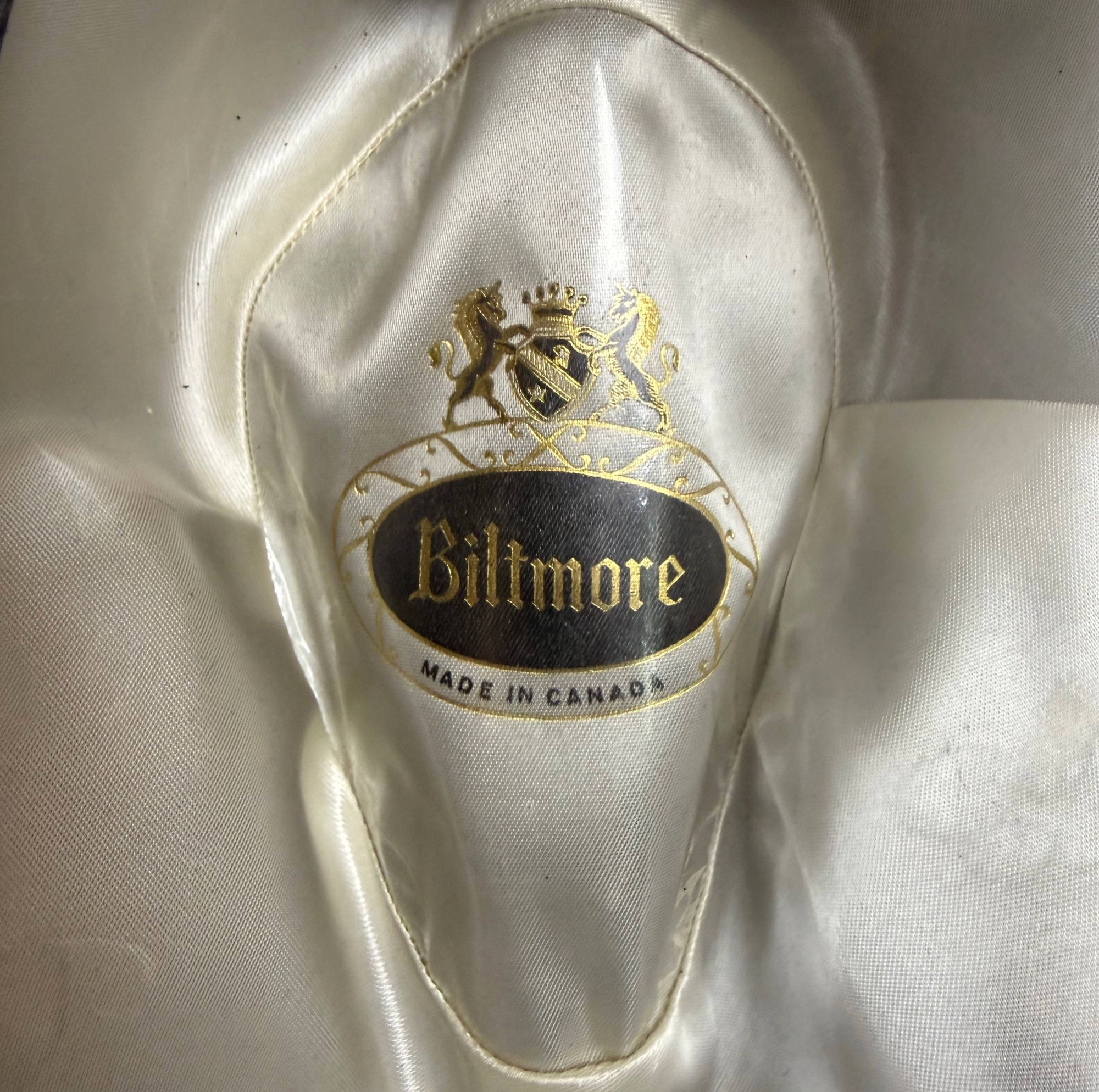 Biltmore Made in Canada satin liner crest