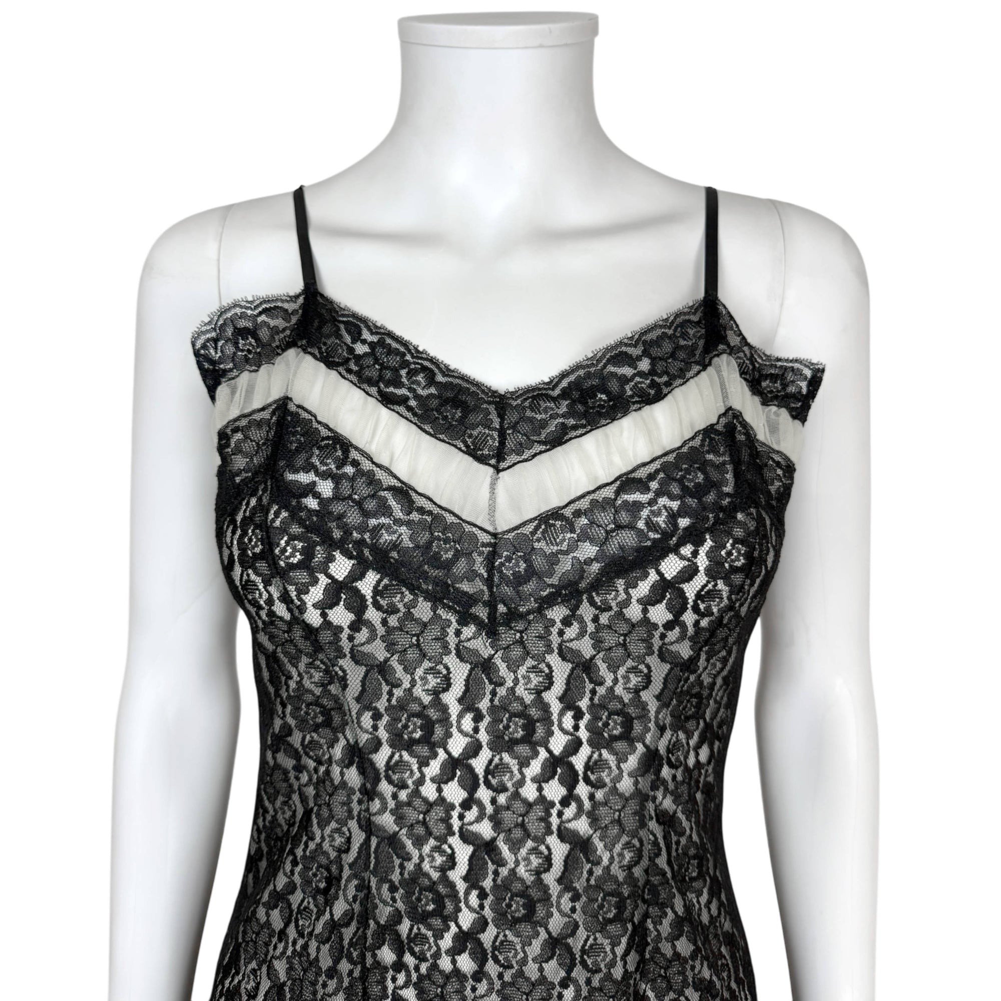 Vintage 1950s Black Lace Slip Size M