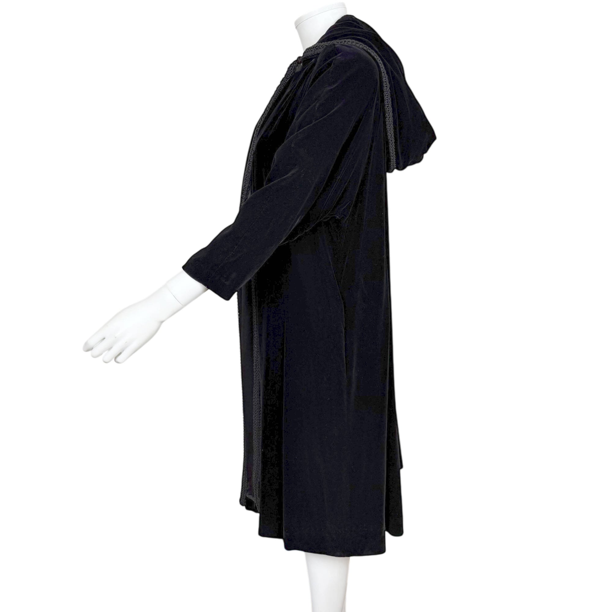 Vintage 1960s Black Velvet Hooded Coat – 3/4 Sleeves Fully Lined Size M