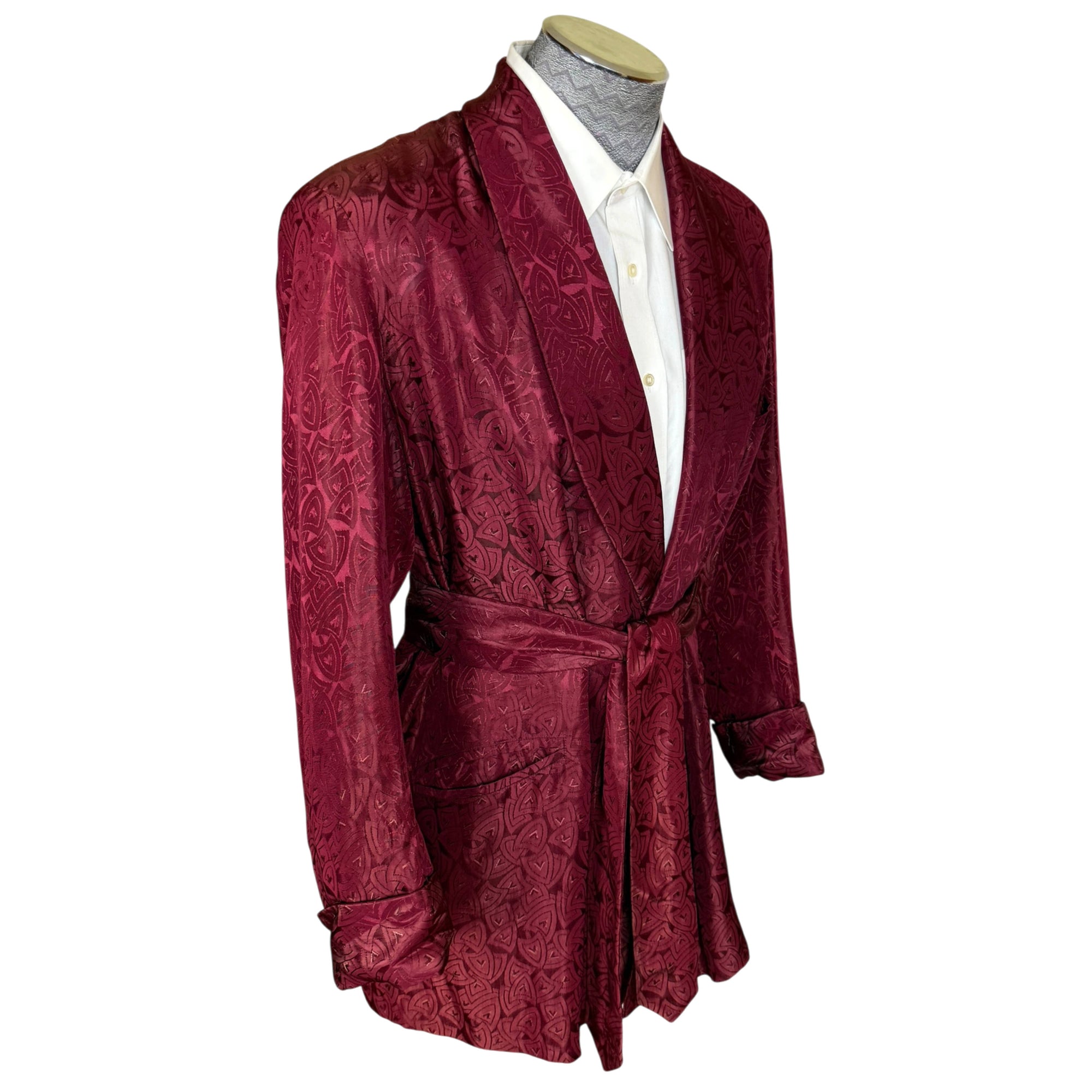 angled view of 1940s smoking jacket by Bonnington