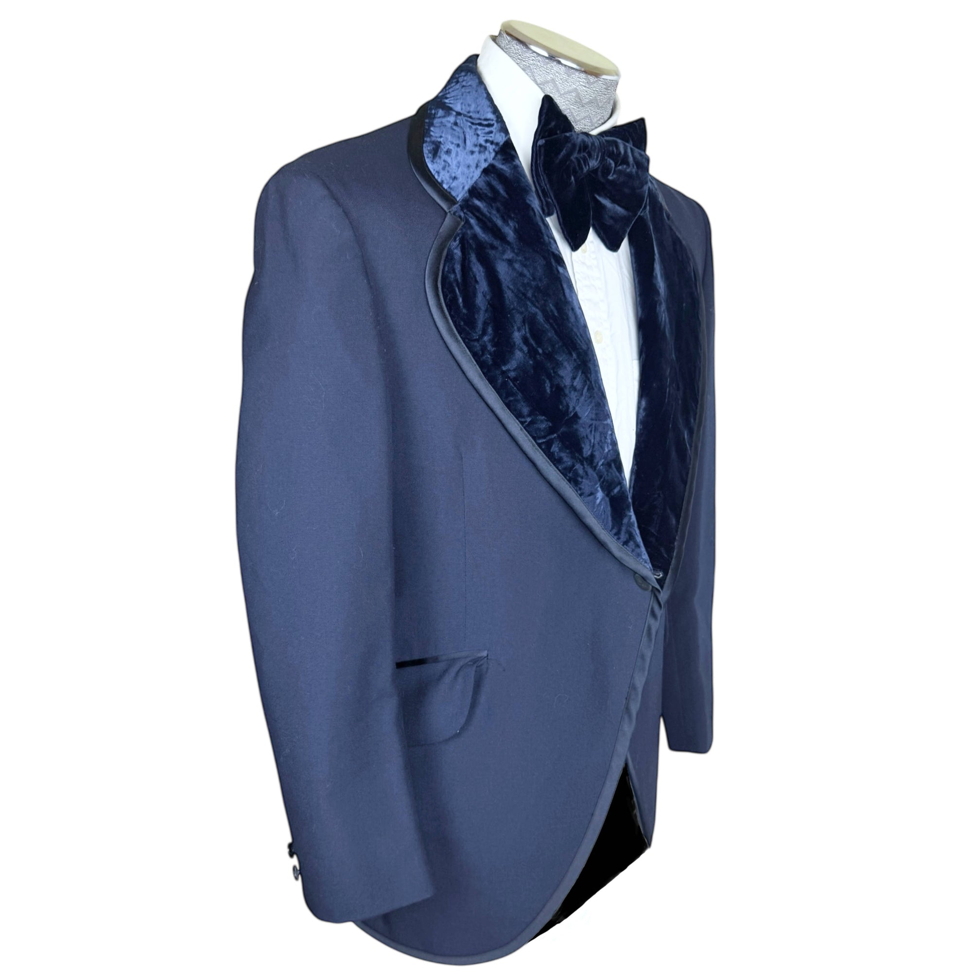 1974 Vintage Blue Tuxedo Jacket w Velvet Collar & Bowtie M L