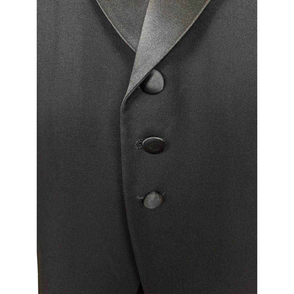 button detail on tailcoat
