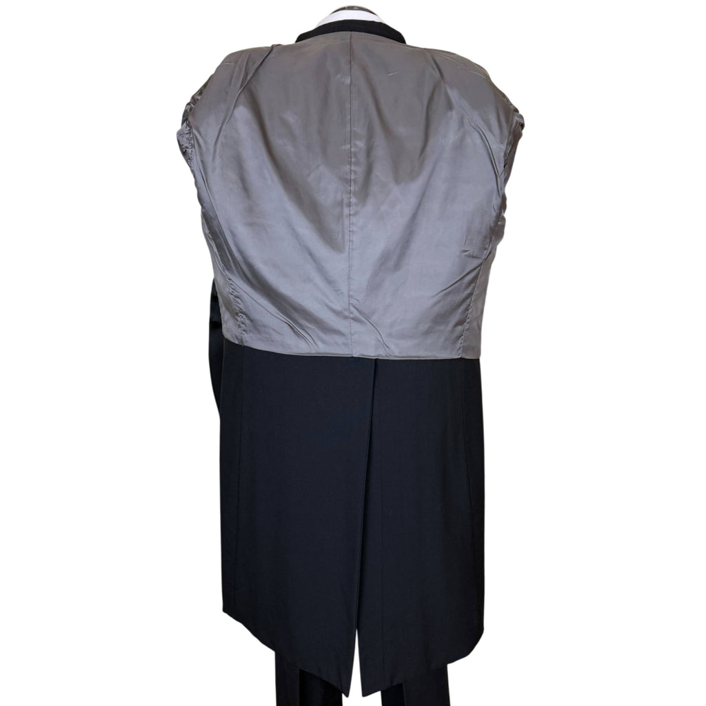 interior of tailcoat