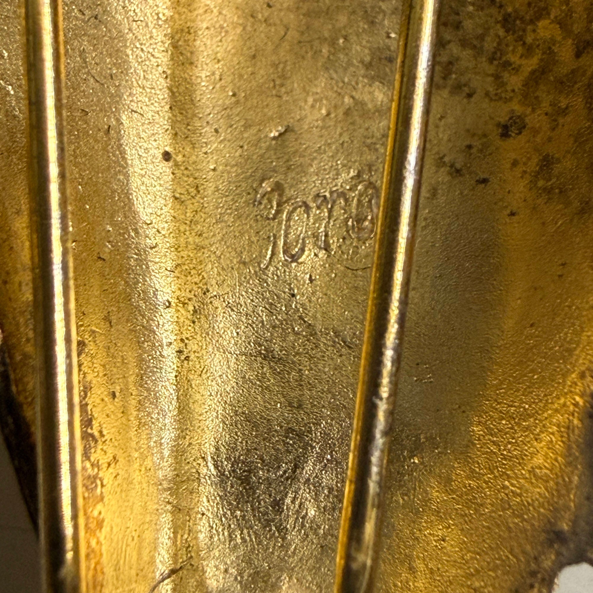 coro stamp on fur clip
