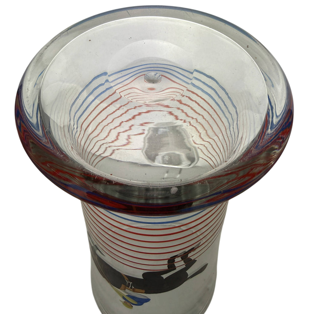 broad circular glass foot