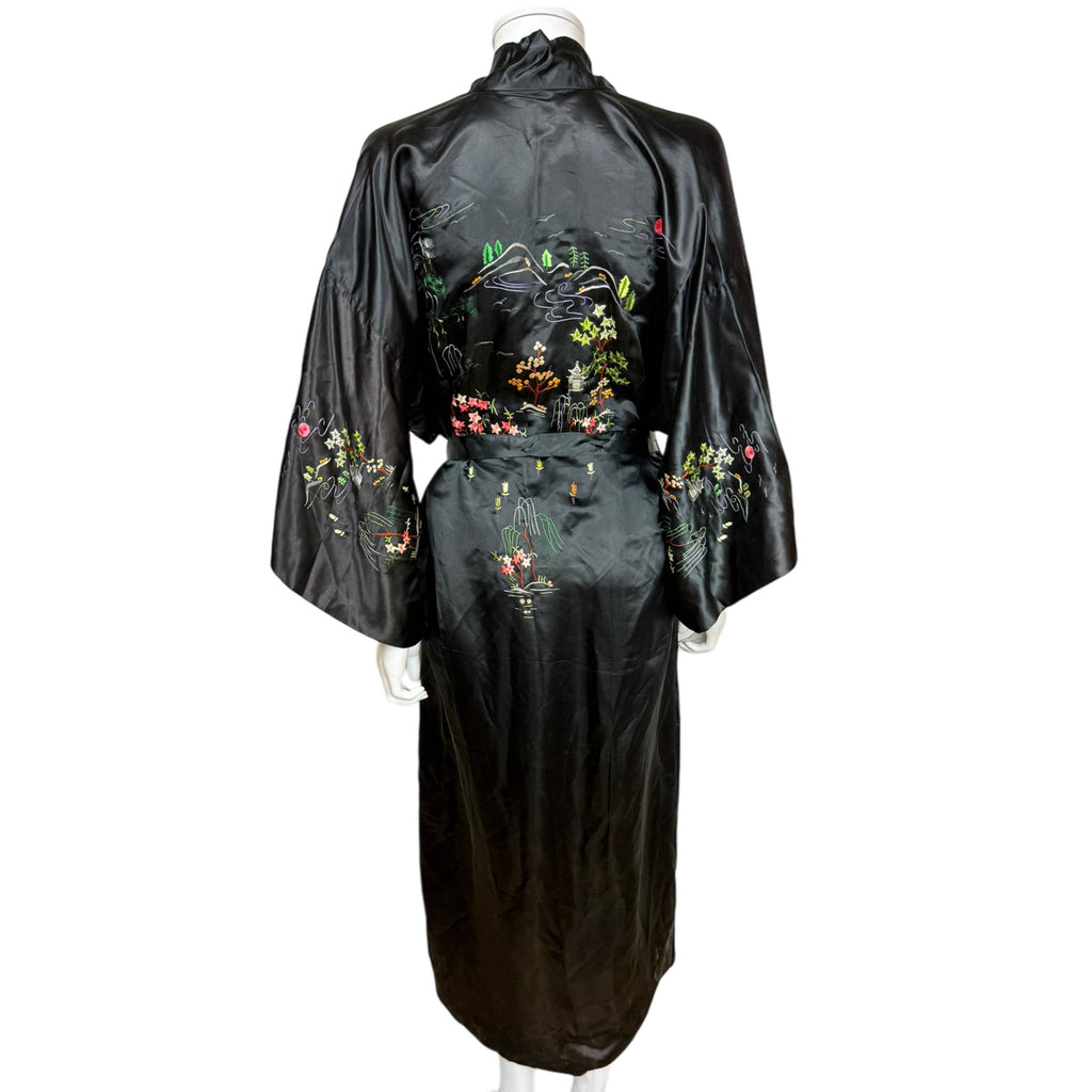 Vintage 1960s Chinese Silk Kimono Embroidered Dressing Gown Vintage 1960s Chinese Silk Kimono Embroidered Dressing Gown