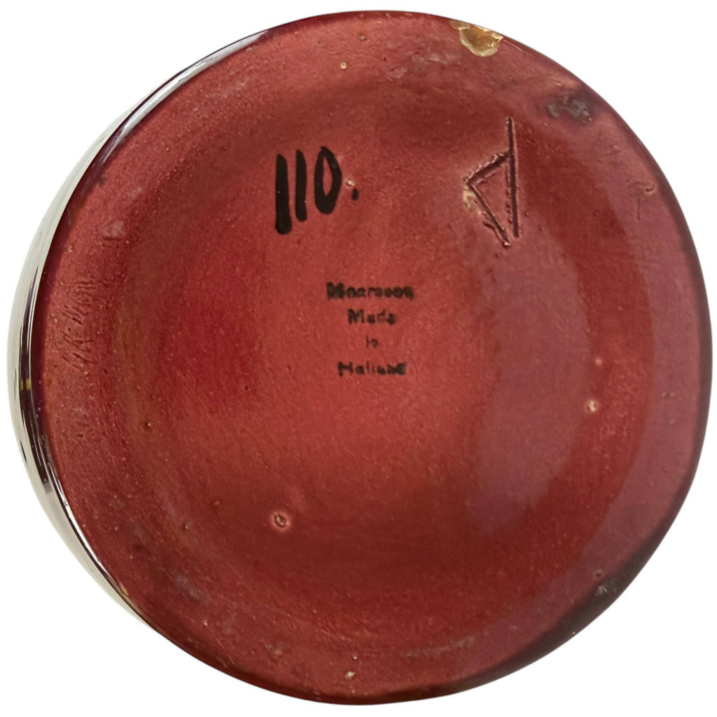 underside of St. Lukas Maarssen Pottery Vase