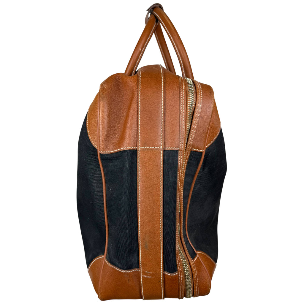Vintage Gucci suitcase opposite side and zipper detail