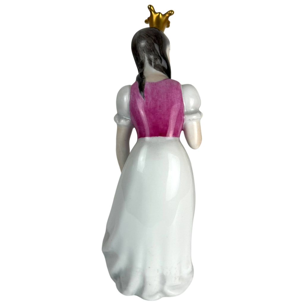 back view of herend snow white