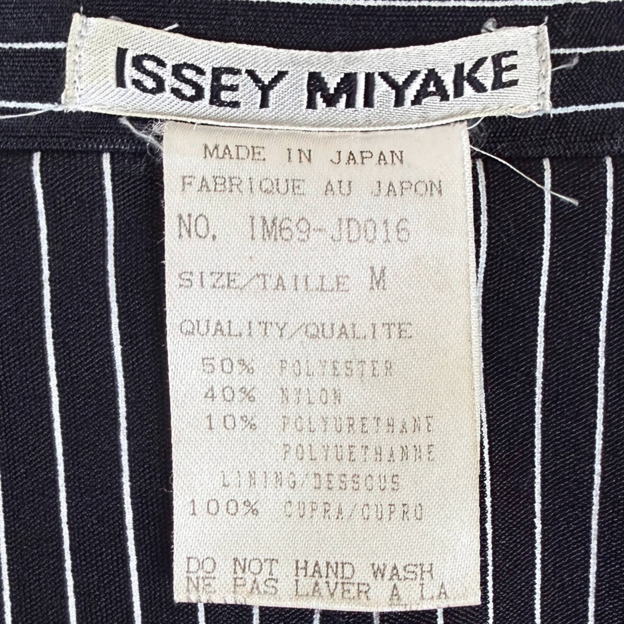 Vintage 1990s Issey Miyake Men’s Blazer Pinstripe Stretch Jacket Made in Japan Size M