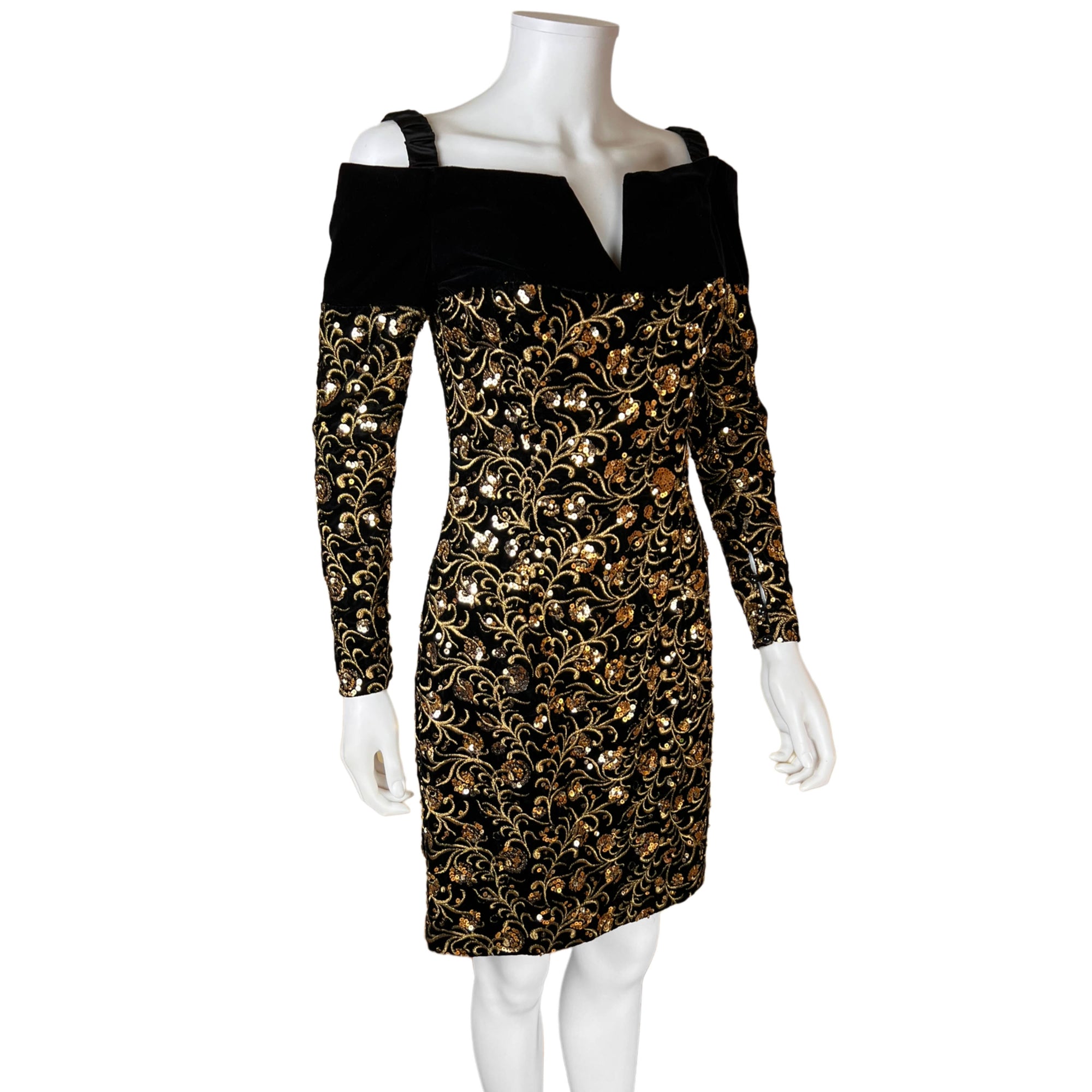 jessica mcclintock black and gold dress Jessica McClintock black velvet dress in a size 4