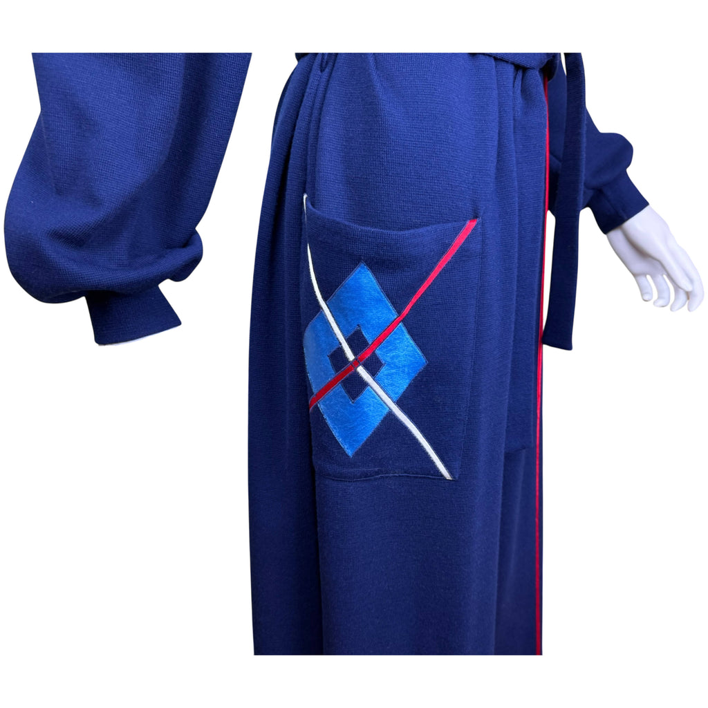 decorative pocket detail on vintage 70s italian dressing gown