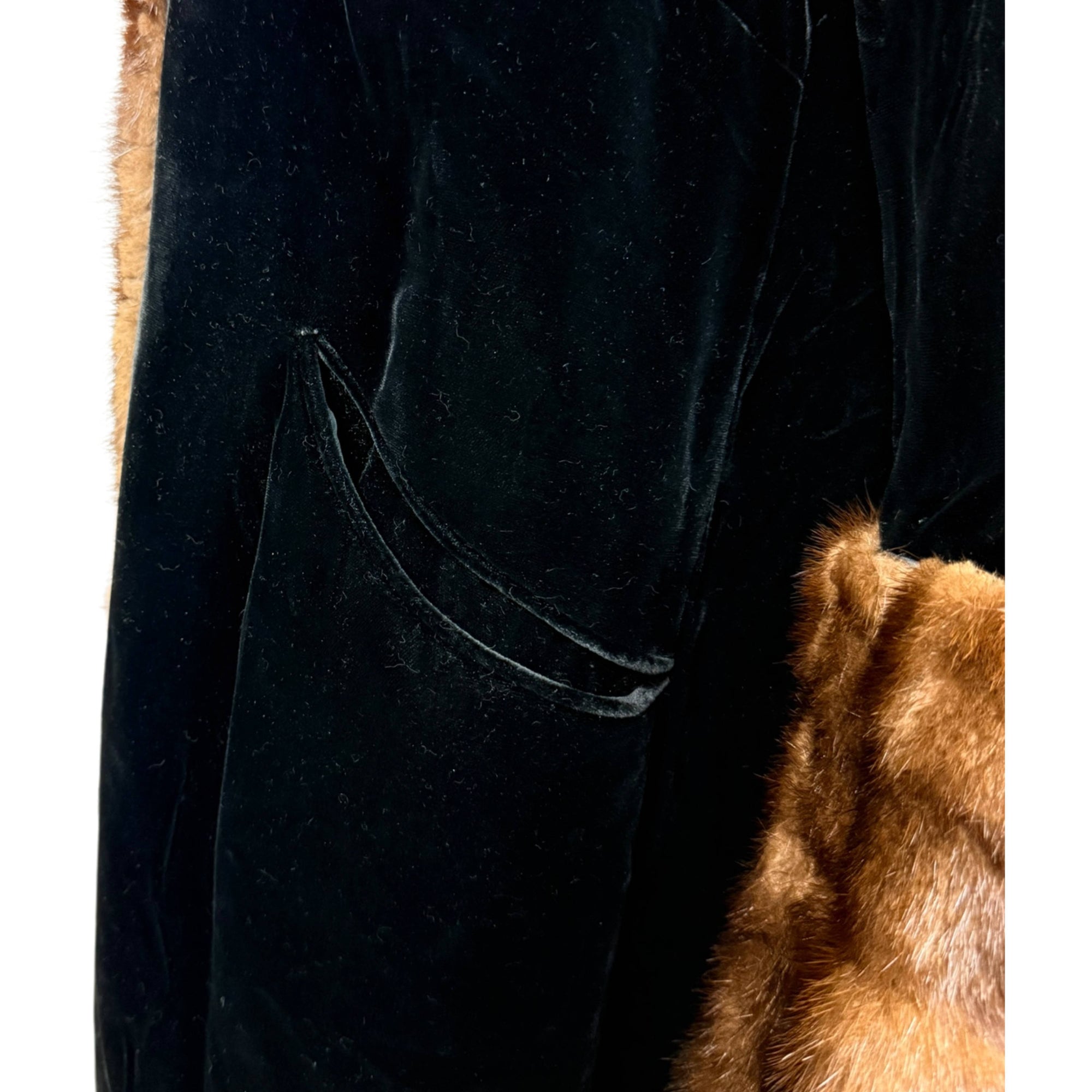 Vintage 1950s Black Velvet Evening Coat w Mink Fur Trim Sz M