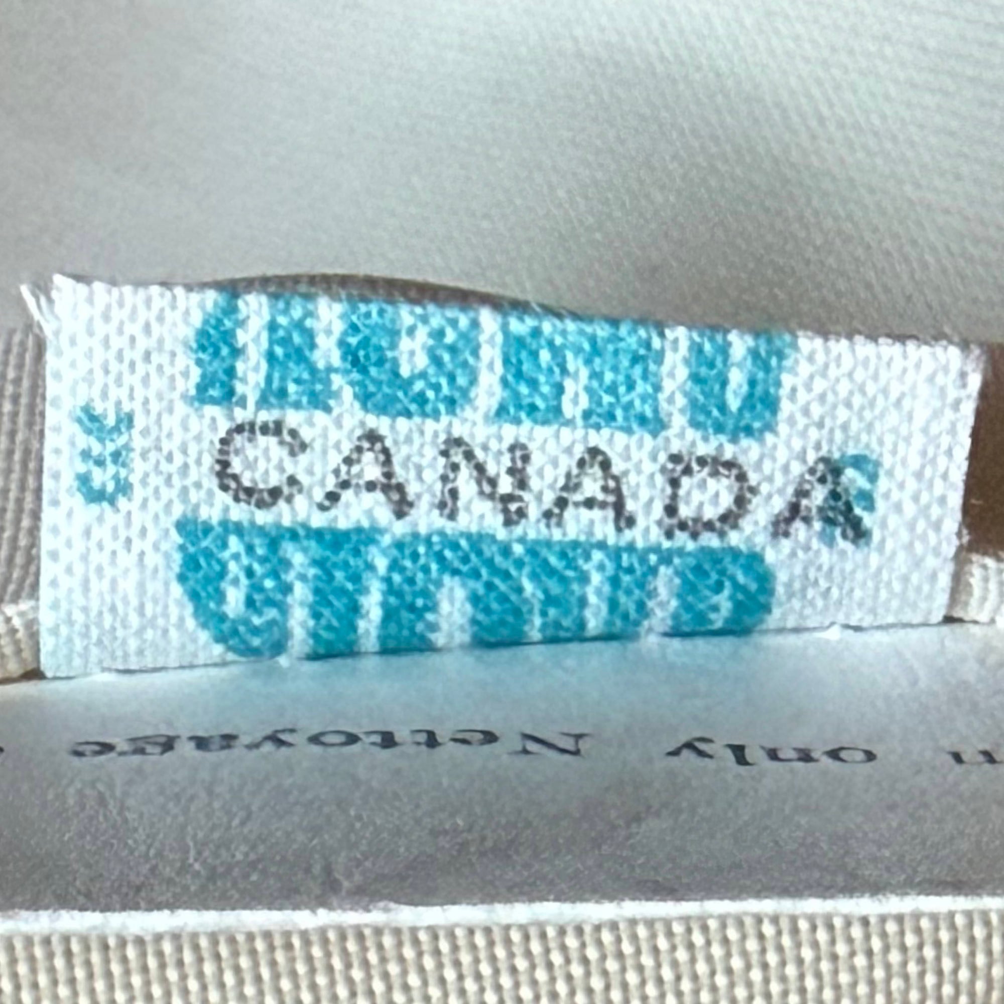 ILGWU union label on vintage 1970s green wool spring coat