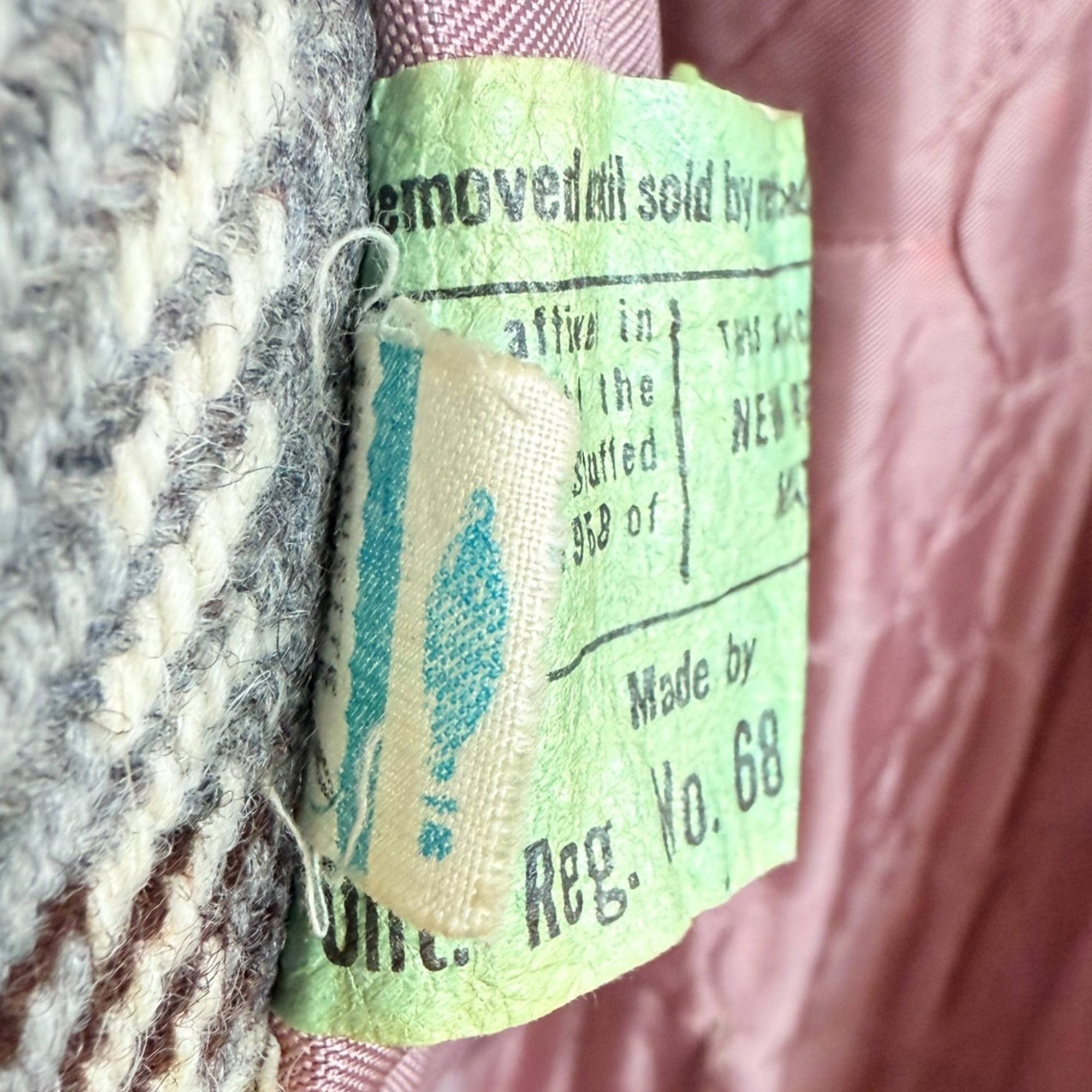 Vintage 1970s Marielle Fleury Cape Plaid Tweed Wool Size M