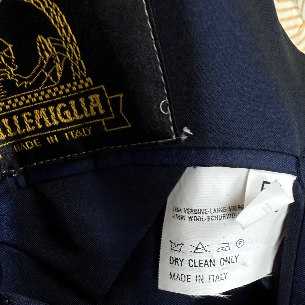 content label on millemiglia dinner jacket