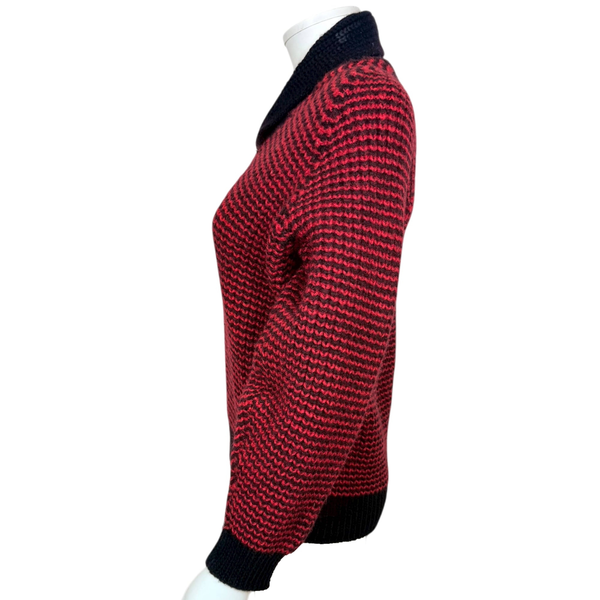 Vintage 1960s Pullover Sweater Hand Knit Wool with Raglan Sleeves Made in Canada Size S