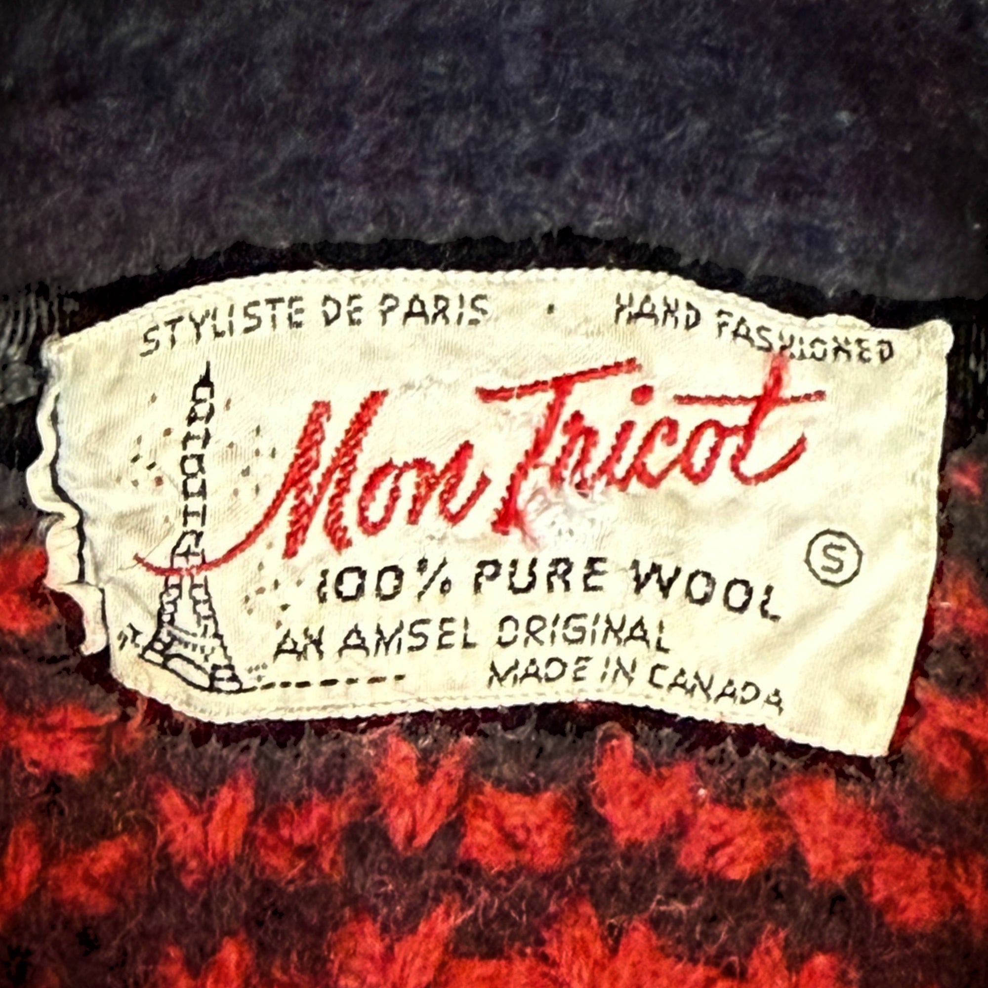 Vintage 1960s Pullover Sweater Hand Knit Wool with Raglan Sleeves Made in Canada Size S