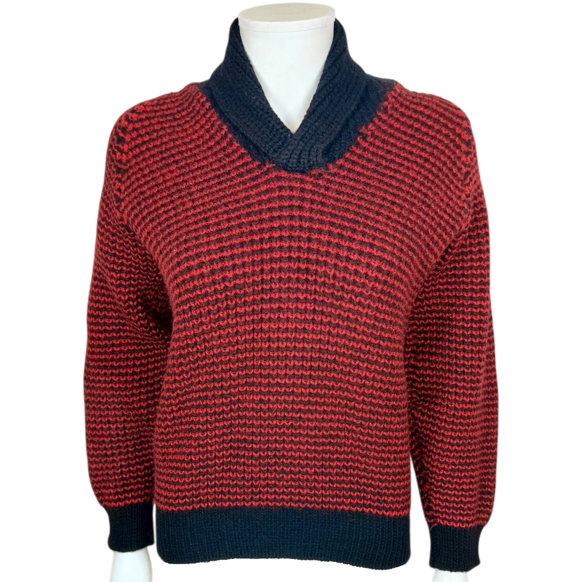 Vintage 1960s Pullover Sweater Hand Knit Wool with Raglan Sleeves Made in Canada Size S