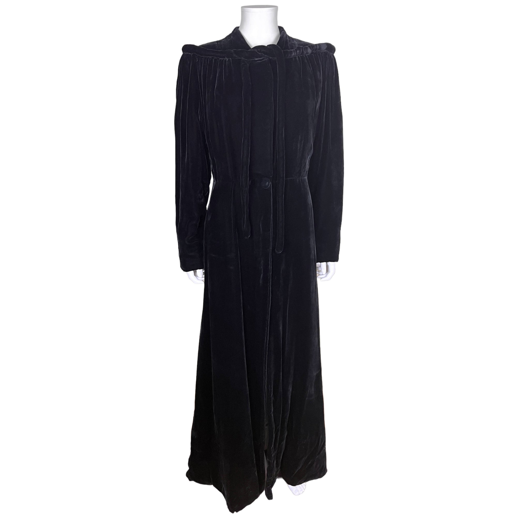 Vintage 1930s Black Velvet Coat Opera Evening Wear M Vintage 1930s Black Velvet Coat Opera Evening Wear M