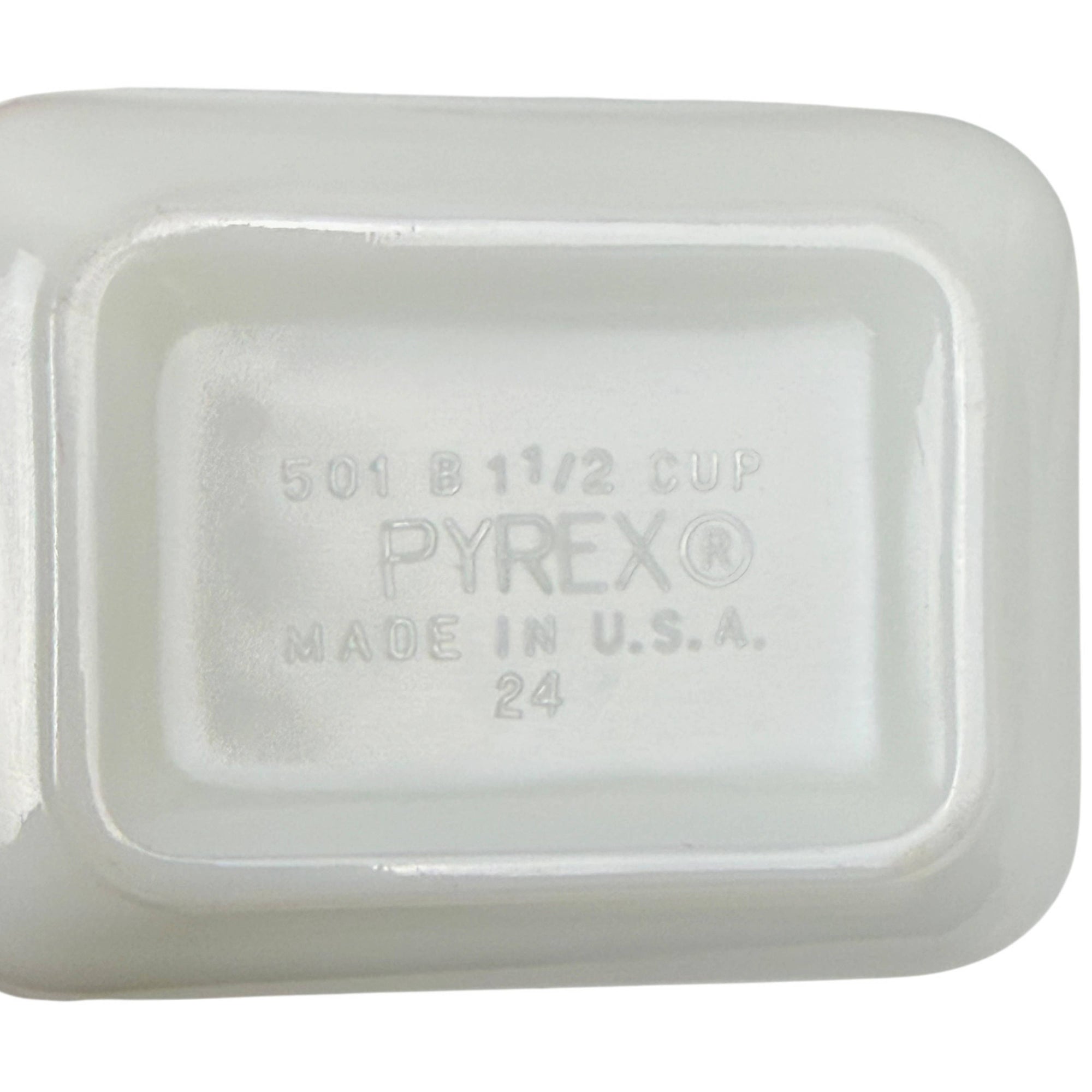 Pyrex Amish Butterprint 501 Refrigerator Dish Bottom