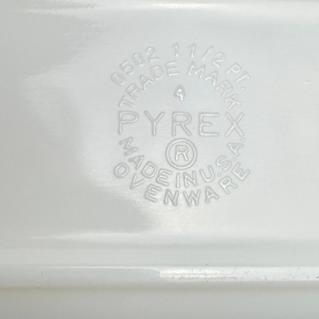 Pyrex Amish Butterprint 502 Refrigerator Dish Bottom