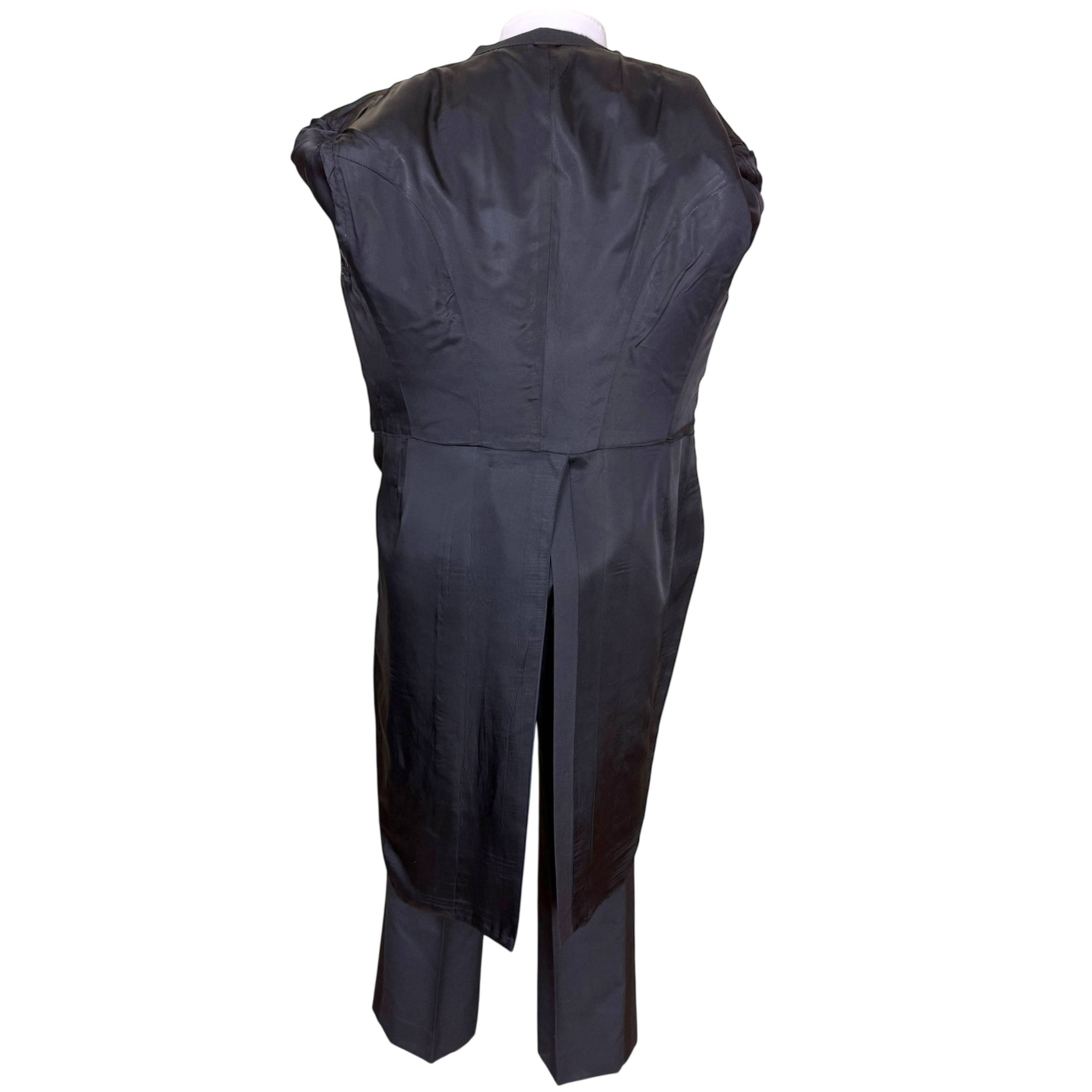 vintage black tails lining view