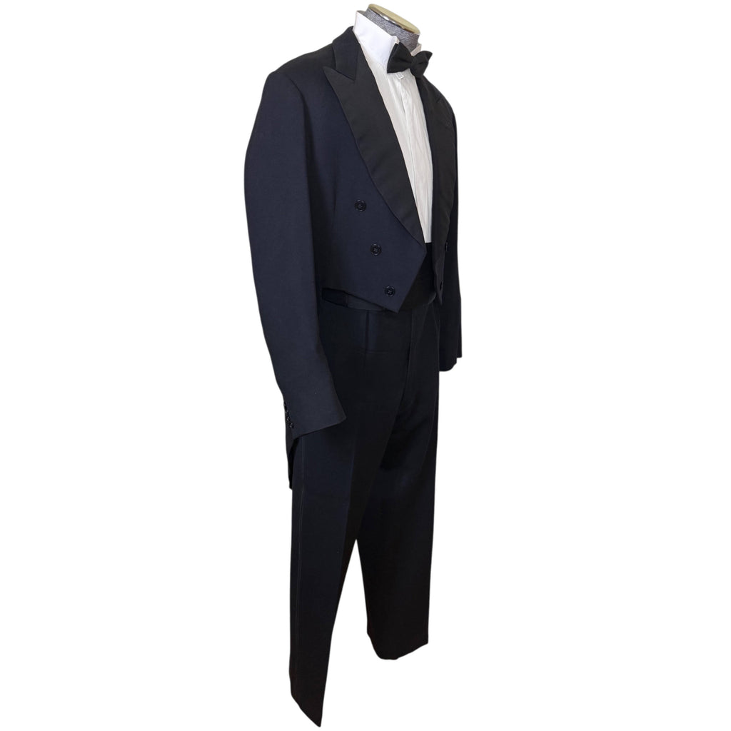 Right side view Ryder & Amies white tie tailcoat 1960 bespoke formal coat