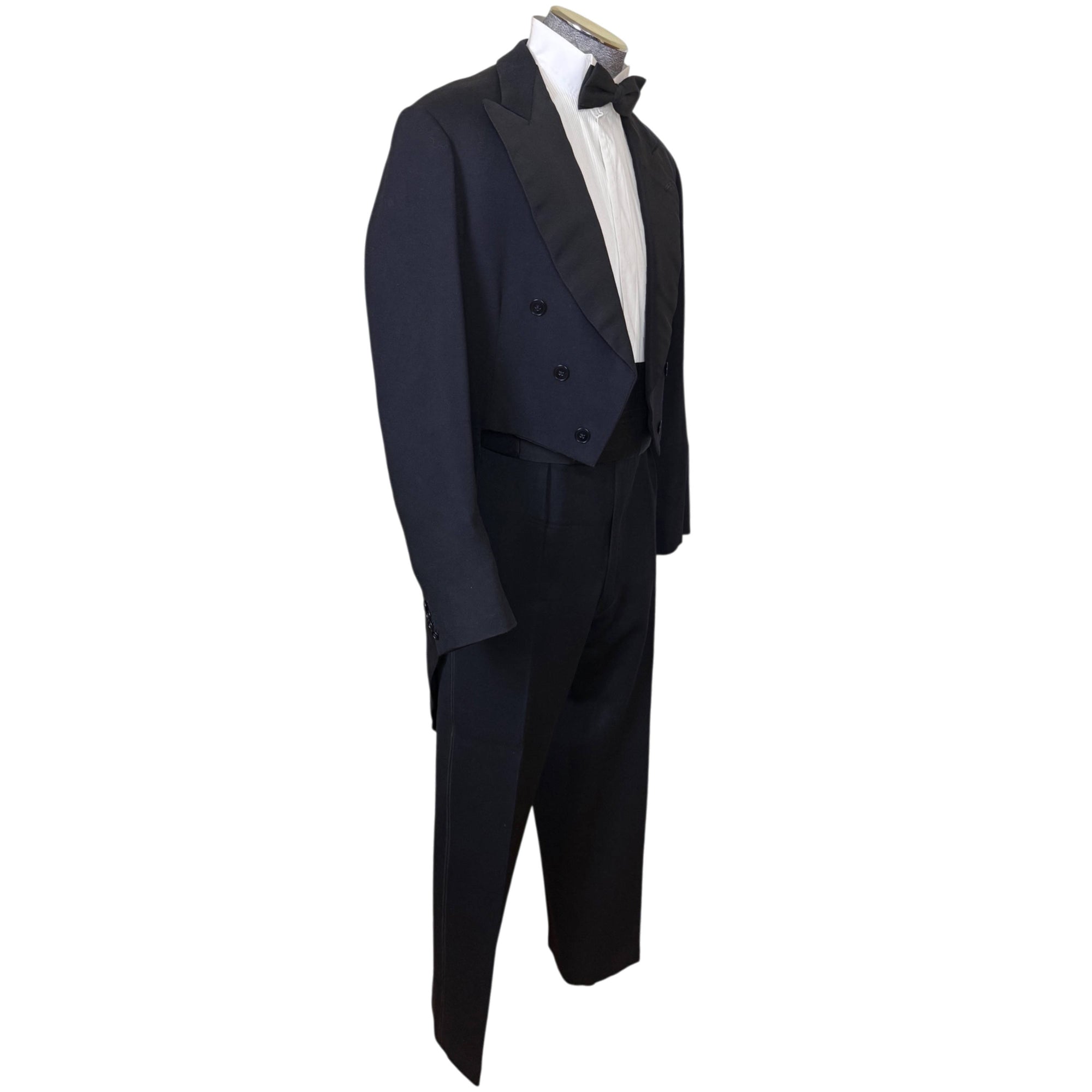 Right side view Ryder & Amies white tie tailcoat 1960 bespoke formal coat