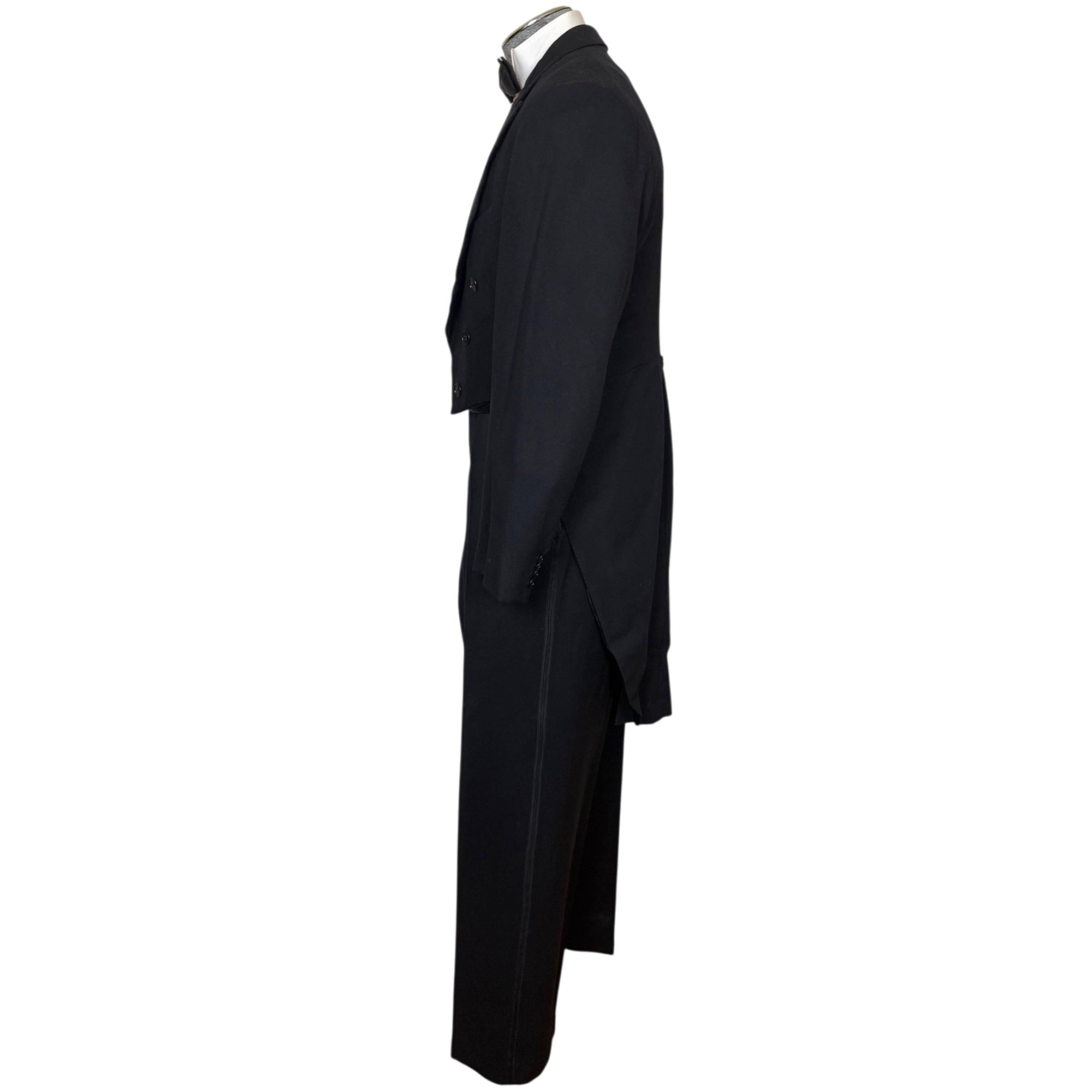 Left Side view Ryder & Amies white tie tailcoat 1960 bespoke formal coat