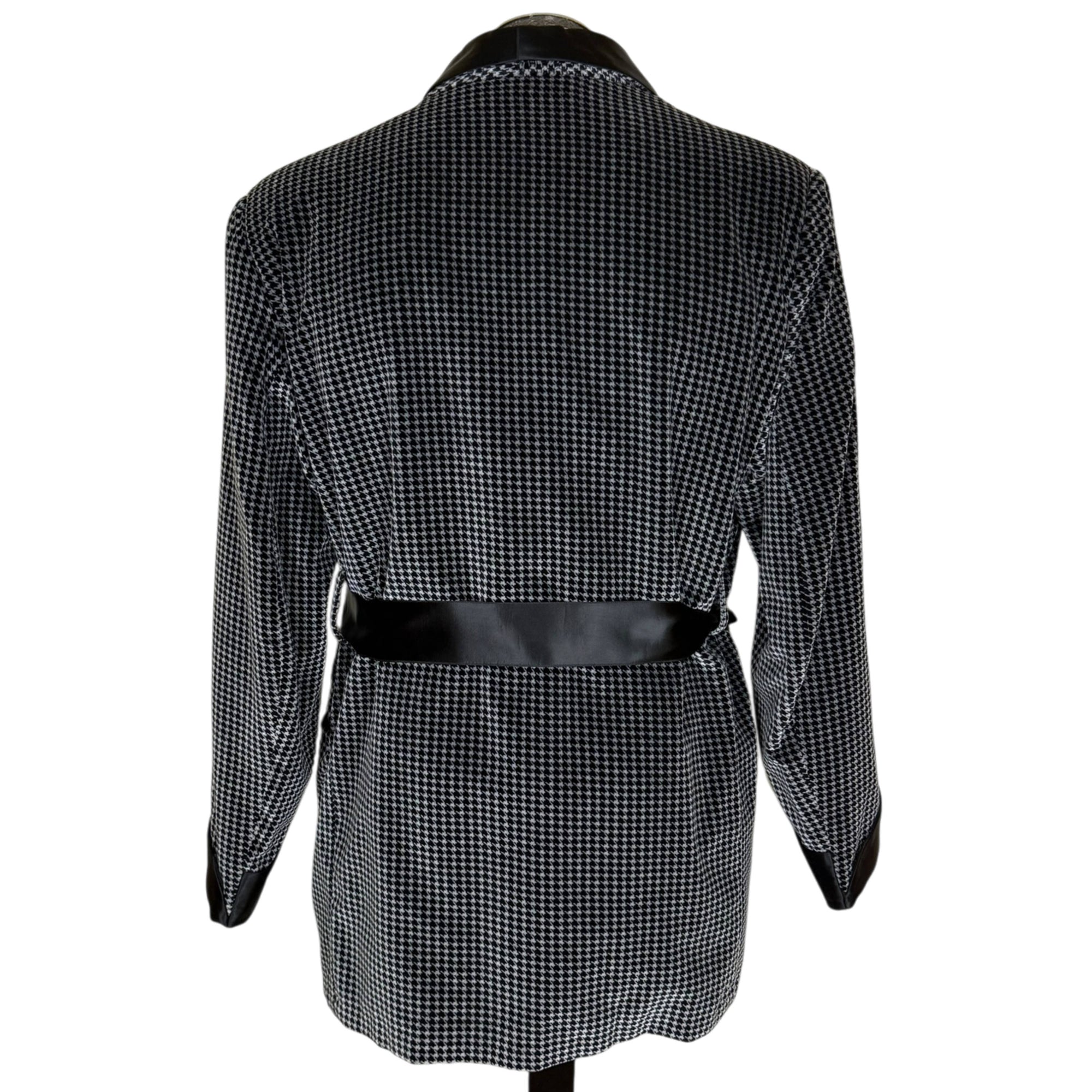 Vintage 1990s Saks Fifth Avenue houndstooth smoking jacket back view